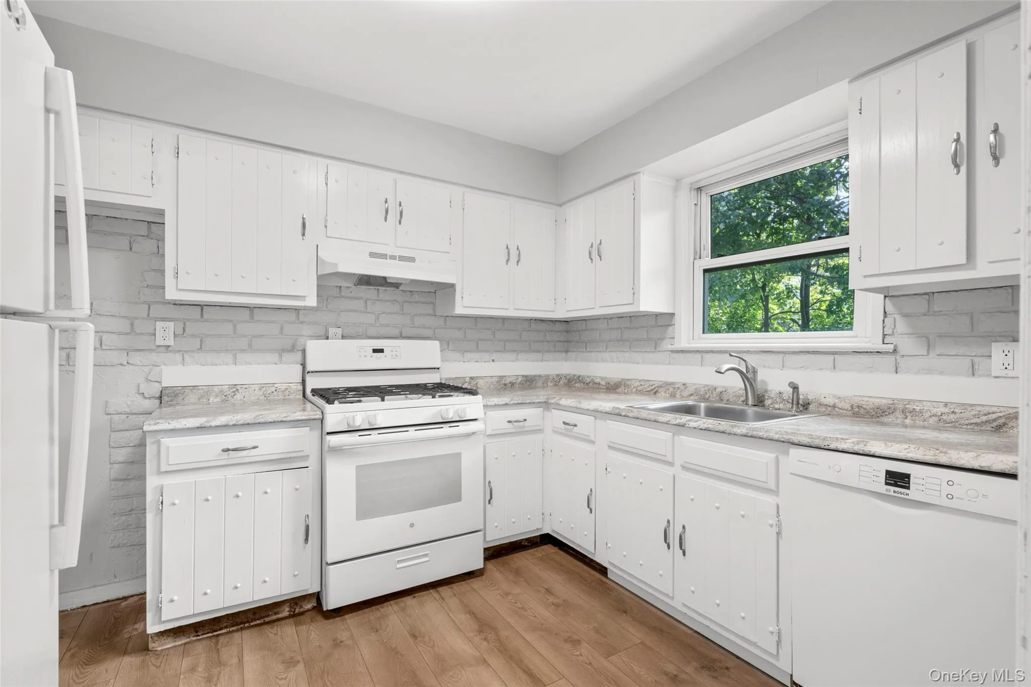 907 Palmer Avenue, Mamaroneck, NY, 2 Bedrooms Bedrooms, 5 Rooms Rooms,1 BathroomBathrooms,Residential,For Rent,Palmer,0,1046743 907 Palmer Avenue, Mamaroneck, NY, 2 Bedrooms Bedrooms, 5 Rooms Rooms,1 BathroomBathrooms,Residential,For Rent,Palmer,0,1046743
