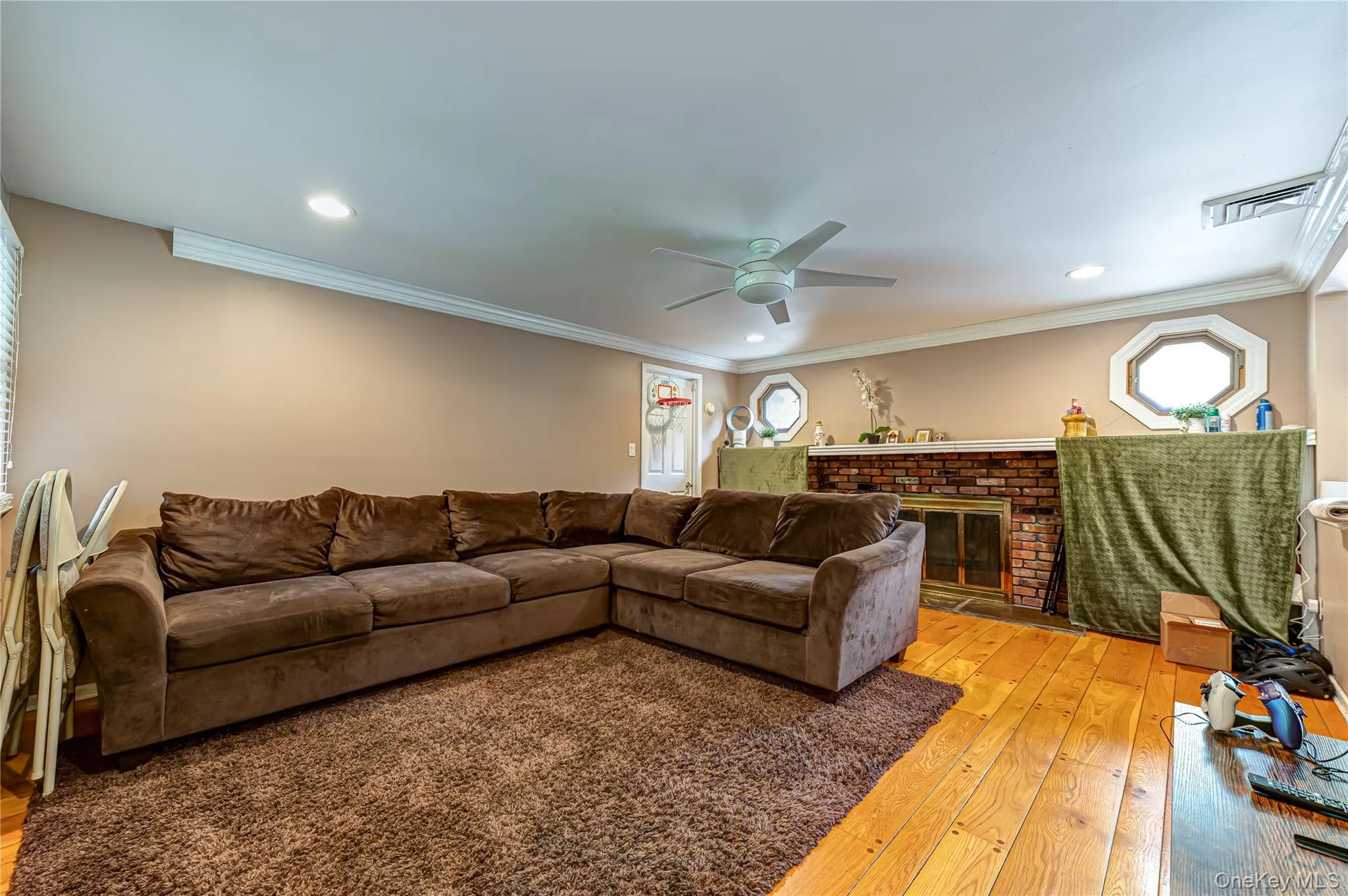 37 Buckingham Drive, Huntington, NY, 4 Bedrooms Bedrooms, 8 Rooms Rooms,2 BathroomsBathrooms,Residential Lease,For Rent,Buckingham,0,1046744 37 Buckingham Drive, Huntington, NY, 4 Bedrooms Bedrooms, 8 Rooms Rooms,2 BathroomsBathrooms,Residential Lease,For Rent,Buckingham,0,1046744