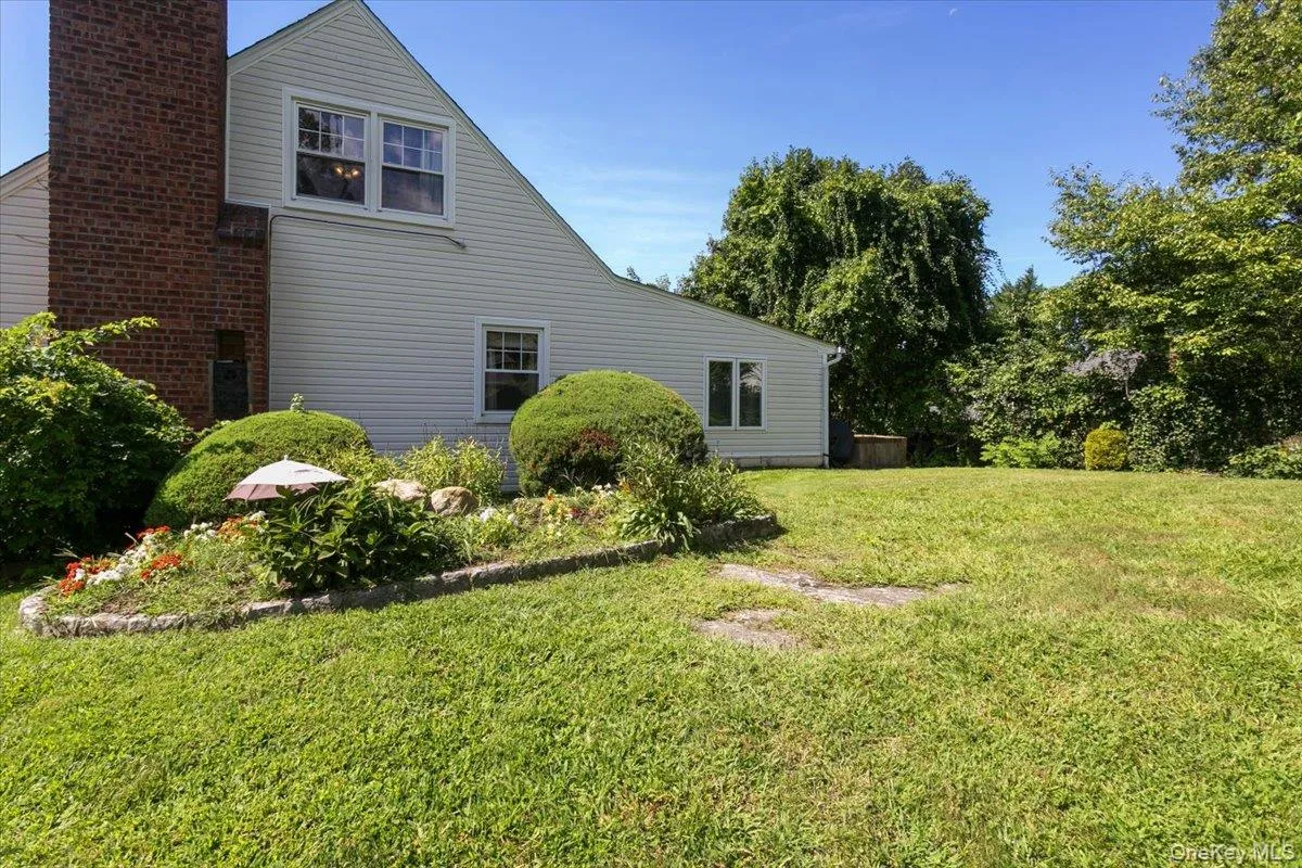 Side yard. Side yard.