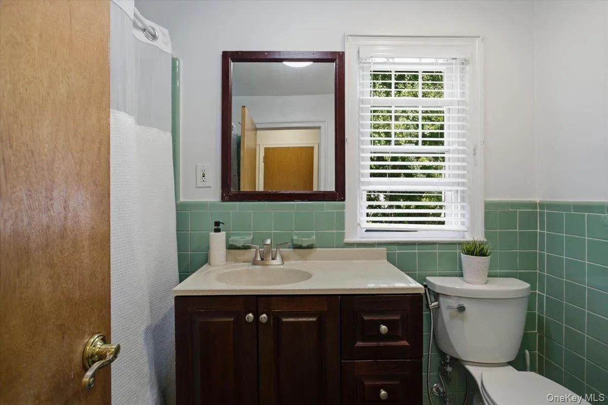 2nd Floor Full Bath. 2nd Floor Full Bath.