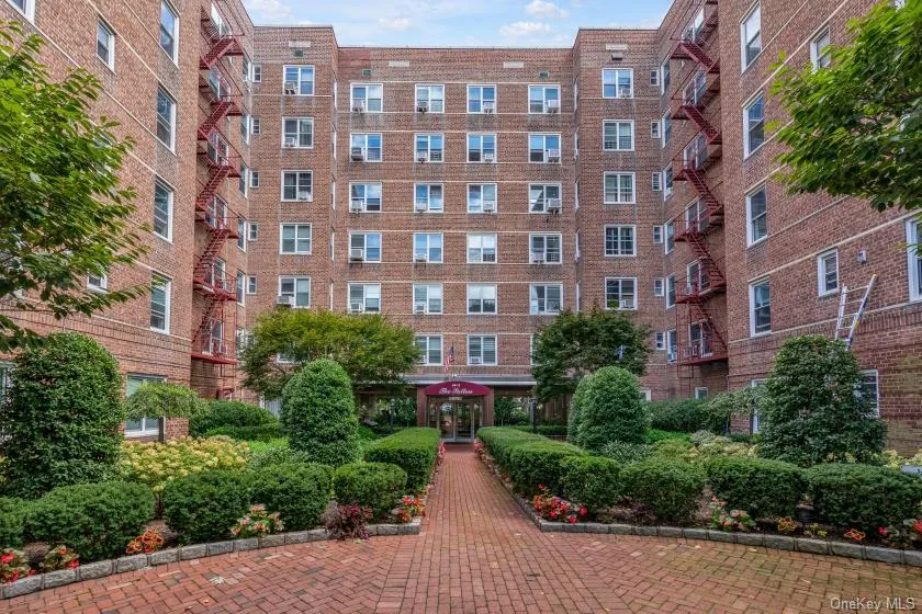 64-11 99th Street, New York, NY, 2 Bedrooms Bedrooms, 4 Rooms Rooms,1 BathroomBathrooms,Residential,For Rent,99th,0,1046750 64-11 99th Street, New York, NY, 2 Bedrooms Bedrooms, 4 Rooms Rooms,1 BathroomBathrooms,Residential,For Rent,99th,0,1046750