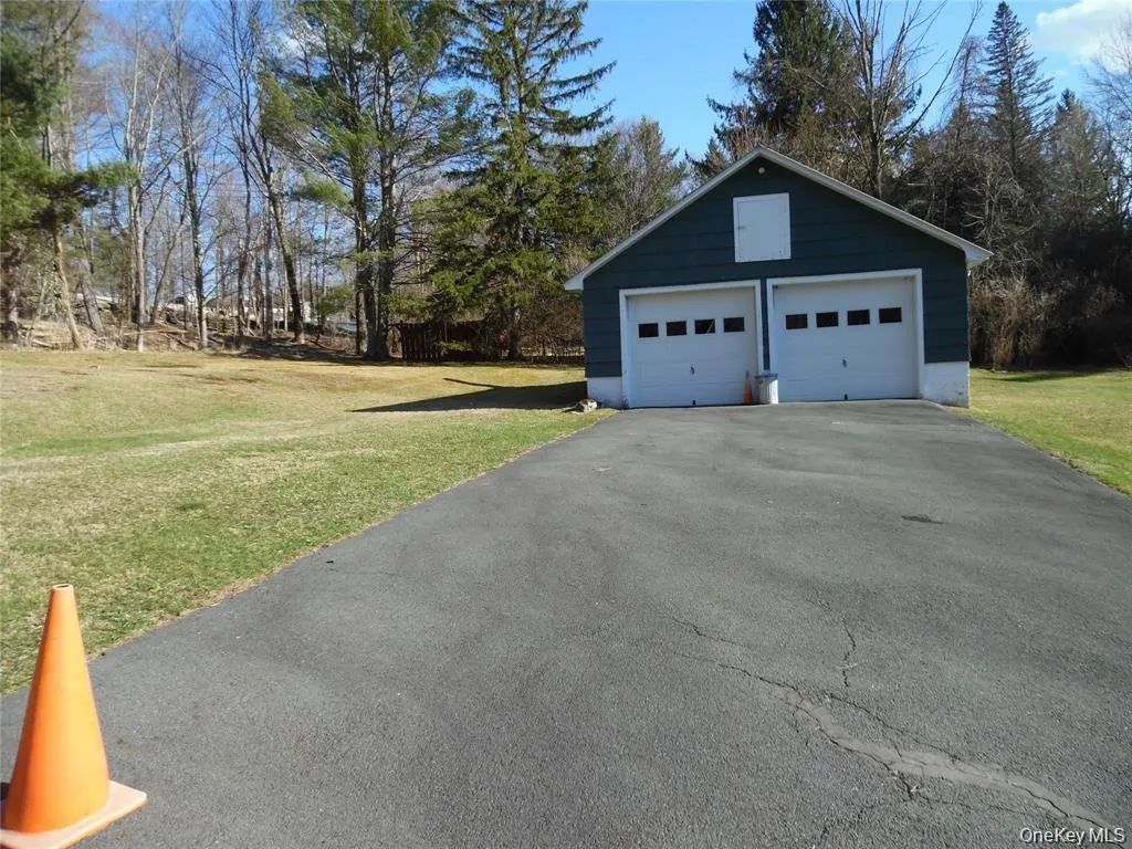 8 Jones Terrace, Fallsburg, NY, 3 Bedrooms Bedrooms, 5 Rooms Rooms,1 BathroomBathrooms,Residential,For Rent,Jones Terrace,0,1046758 8 Jones Terrace, Fallsburg, NY, 3 Bedrooms Bedrooms, 5 Rooms Rooms,1 BathroomBathrooms,Residential,For Rent,Jones Terrace,0,1046758