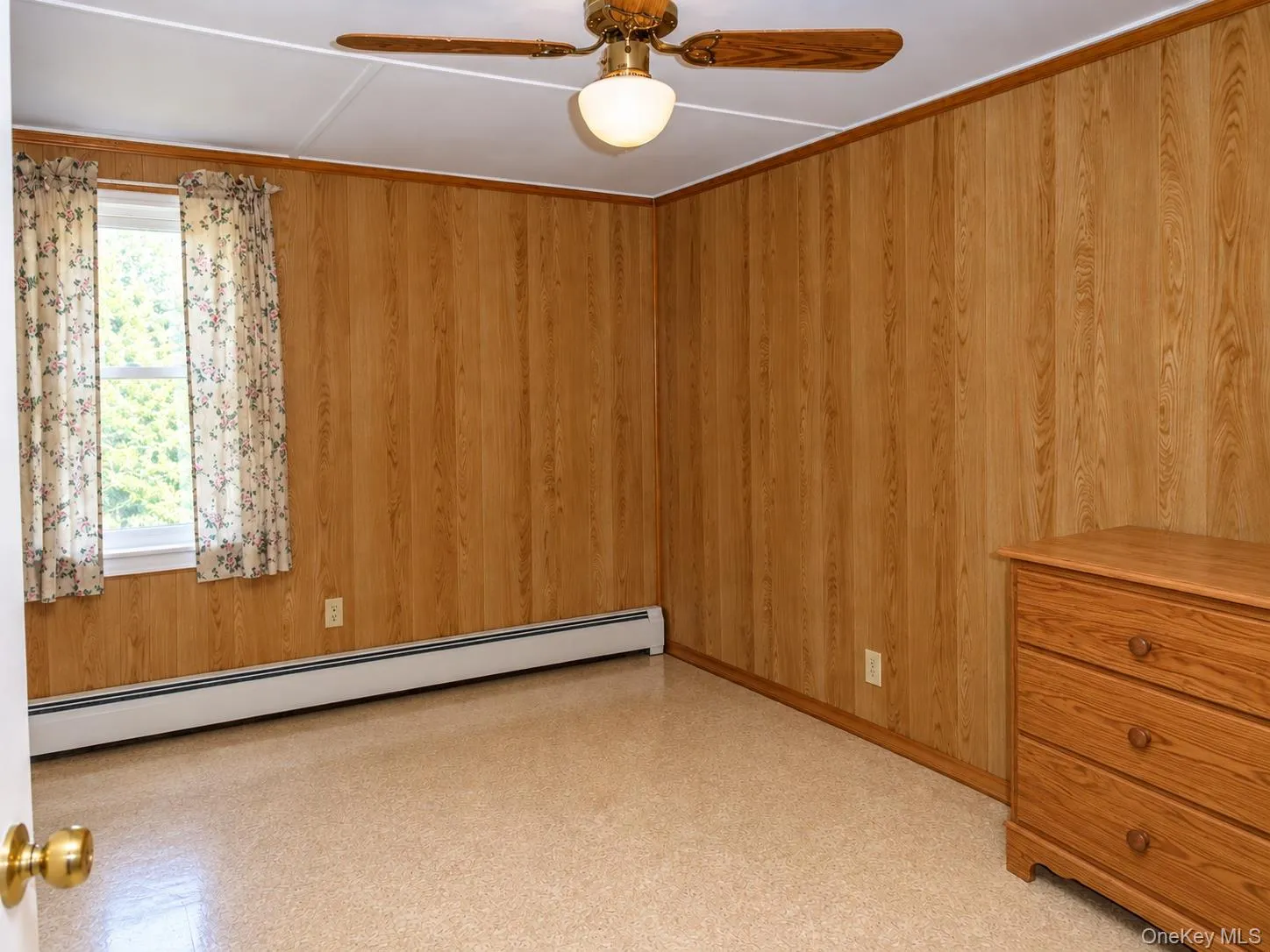 8 Jones Terrace, Fallsburg, NY, 3 Bedrooms Bedrooms, 5 Rooms Rooms,1 BathroomBathrooms,Residential,For Rent,Jones Terrace,0,1046758 8 Jones Terrace, Fallsburg, NY, 3 Bedrooms Bedrooms, 5 Rooms Rooms,1 BathroomBathrooms,Residential,For Rent,Jones Terrace,0,1046758