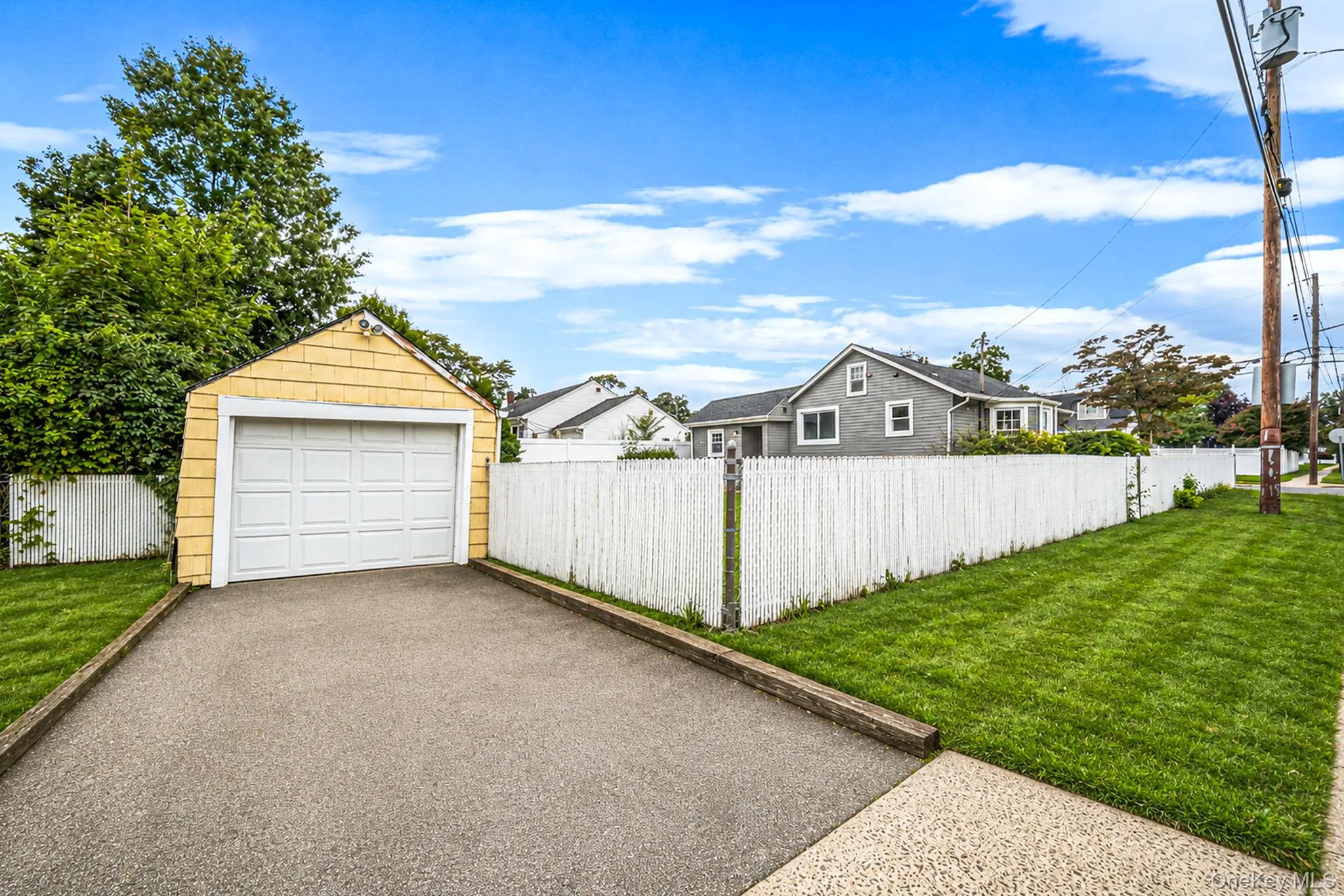 1077 Central Avenue, Hempstead, NY, 2 Bedrooms Bedrooms, 5 Rooms Rooms,1 BathroomBathrooms,Residential,For Rent,Central,0,1046759 1077 Central Avenue, Hempstead, NY, 2 Bedrooms Bedrooms, 5 Rooms Rooms,1 BathroomBathrooms,Residential,For Rent,Central,0,1046759