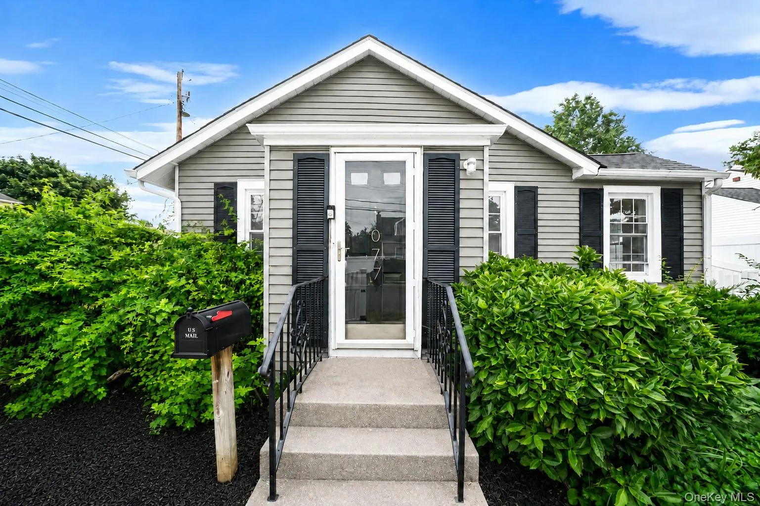 1077 Central Avenue, Hempstead, NY, 2 Bedrooms Bedrooms, 5 Rooms Rooms,1 BathroomBathrooms,Residential,For Rent,Central,0,1046759 1077 Central Avenue, Hempstead, NY, 2 Bedrooms Bedrooms, 5 Rooms Rooms,1 BathroomBathrooms,Residential,For Rent,Central,0,1046759