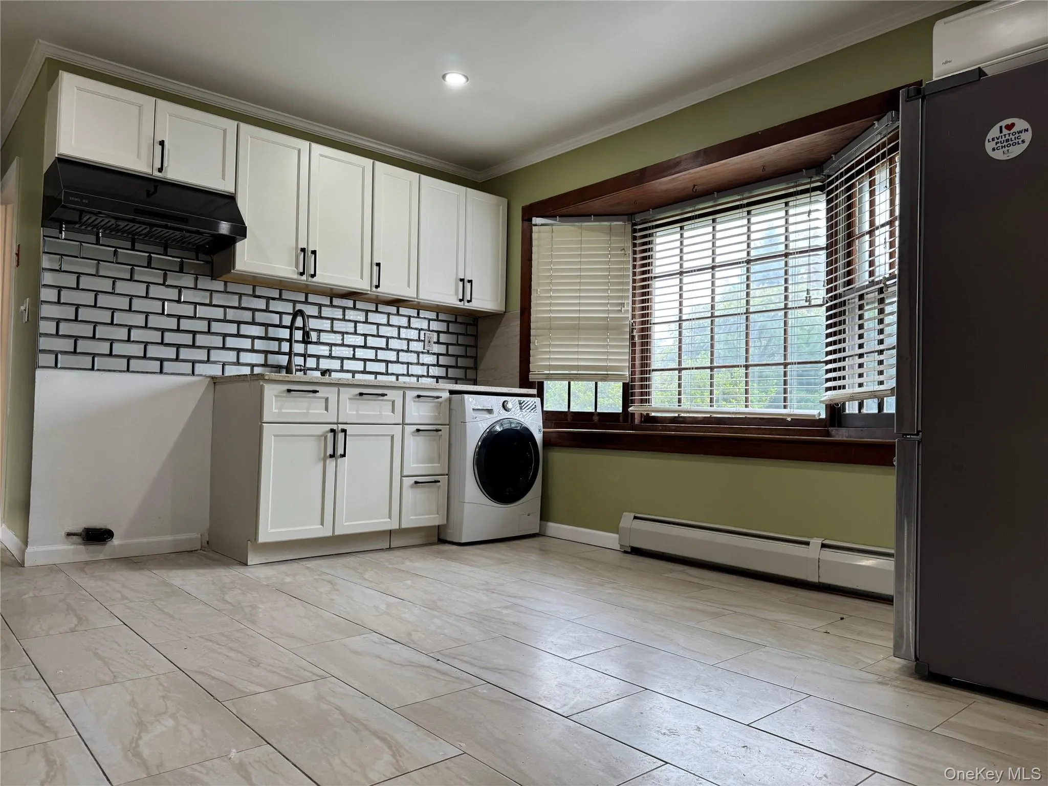 5 Meander Lane, Hempstead, NY, 4 Bedrooms Bedrooms, 7 Rooms Rooms,1 BathroomBathrooms,Residential Lease,For Rent,Meander,0,1046761 5 Meander Lane, Hempstead, NY, 4 Bedrooms Bedrooms, 7 Rooms Rooms,1 BathroomBathrooms,Residential Lease,For Rent,Meander,0,1046761