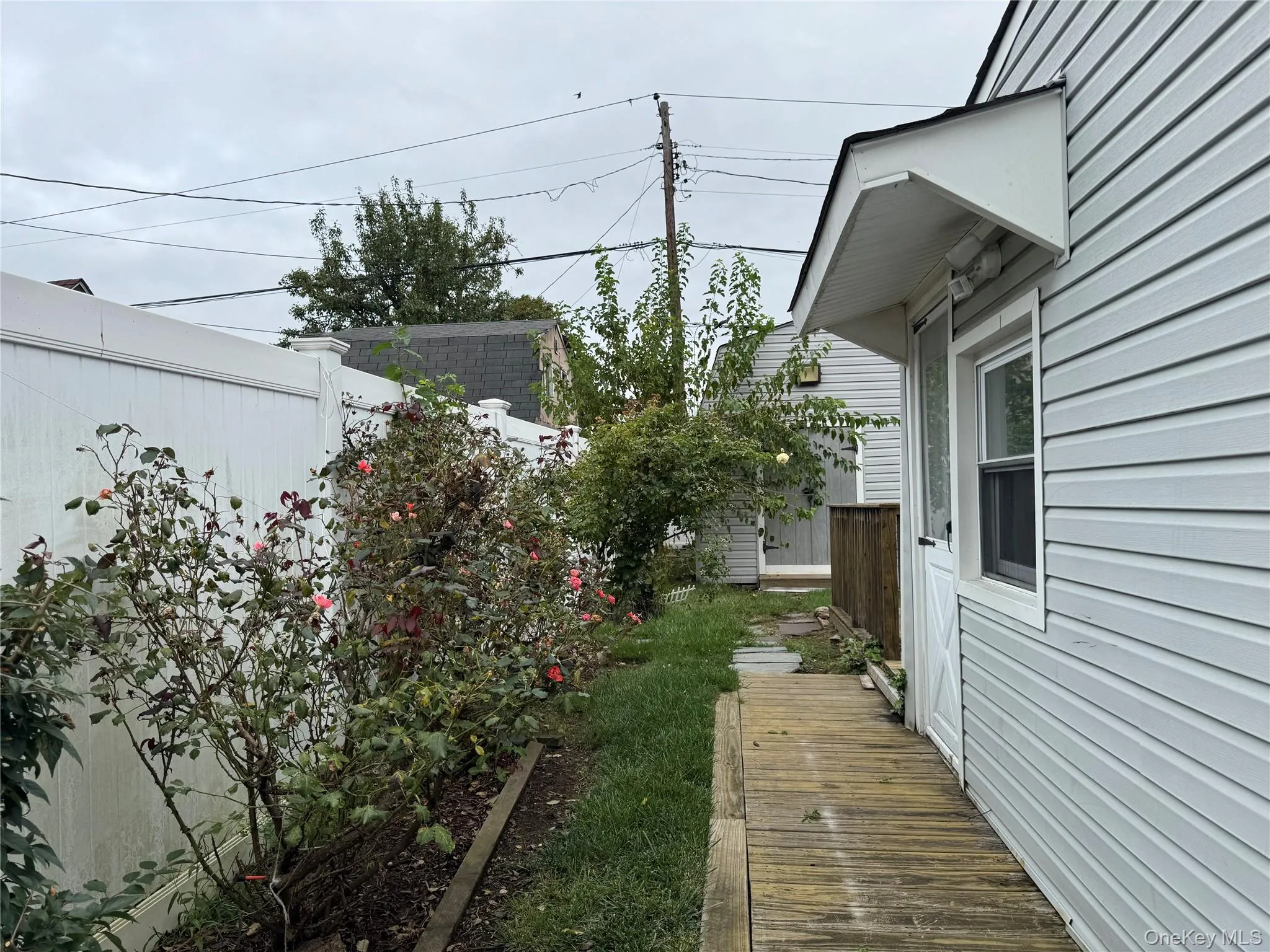 5 Meander Lane, Hempstead, NY, 4 Bedrooms Bedrooms, 7 Rooms Rooms,1 BathroomBathrooms,Residential Lease,For Rent,Meander,0,1046761 5 Meander Lane, Hempstead, NY, 4 Bedrooms Bedrooms, 7 Rooms Rooms,1 BathroomBathrooms,Residential Lease,For Rent,Meander,0,1046761