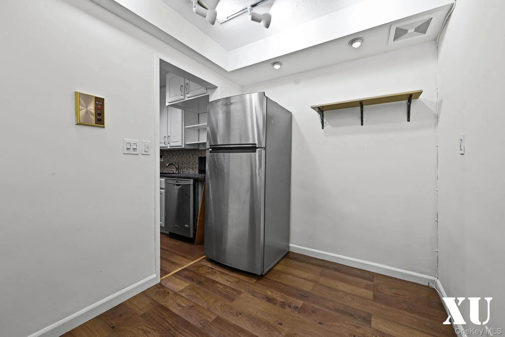 43-10 Kissena Boulevard, New York, NY, 2 Bedrooms Bedrooms, 4 Rooms Rooms,1 BathroomBathrooms,Residential,For Rent,Kissena,0,1046764 43-10 Kissena Boulevard, New York, NY, 2 Bedrooms Bedrooms, 4 Rooms Rooms,1 BathroomBathrooms,Residential,For Rent,Kissena,0,1046764