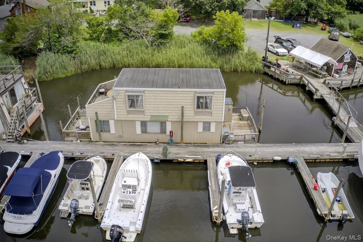 149 c Riverside Drive, Riverhead, NY, 2 Bedrooms Bedrooms, 5 Rooms Rooms,1 BathroomBathrooms,Residential Lease,For Rent,Riverside Drive,0,1046767 149 c Riverside Drive, Riverhead, NY, 2 Bedrooms Bedrooms, 5 Rooms Rooms,1 BathroomBathrooms,Residential Lease,For Rent,Riverside Drive,0,1046767