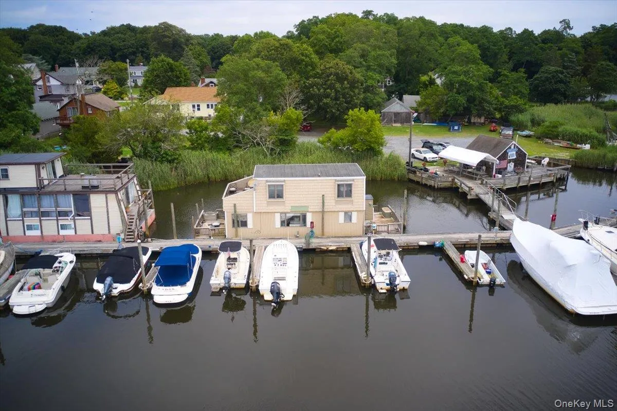 149 c Riverside Drive, Riverhead, NY, 2 Bedrooms Bedrooms, 5 Rooms Rooms,1 BathroomBathrooms,Residential Lease,For Rent,Riverside Drive,0,1046767 149 c Riverside Drive, Riverhead, NY, 2 Bedrooms Bedrooms, 5 Rooms Rooms,1 BathroomBathrooms,Residential Lease,For Rent,Riverside Drive,0,1046767