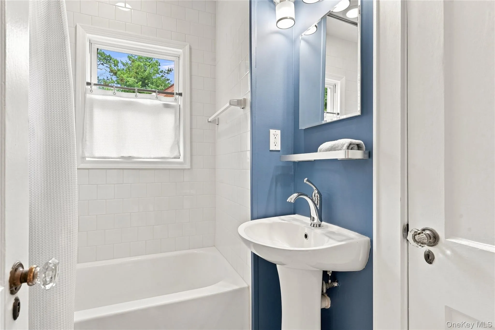 56 Washington Avenue, Babylon, NY, 2 Bedrooms Bedrooms, 7 Rooms Rooms,1 BathroomBathrooms,Residential,For Rent,Washington,0,1046768 56 Washington Avenue, Babylon, NY, 2 Bedrooms Bedrooms, 7 Rooms Rooms,1 BathroomBathrooms,Residential,For Rent,Washington,0,1046768