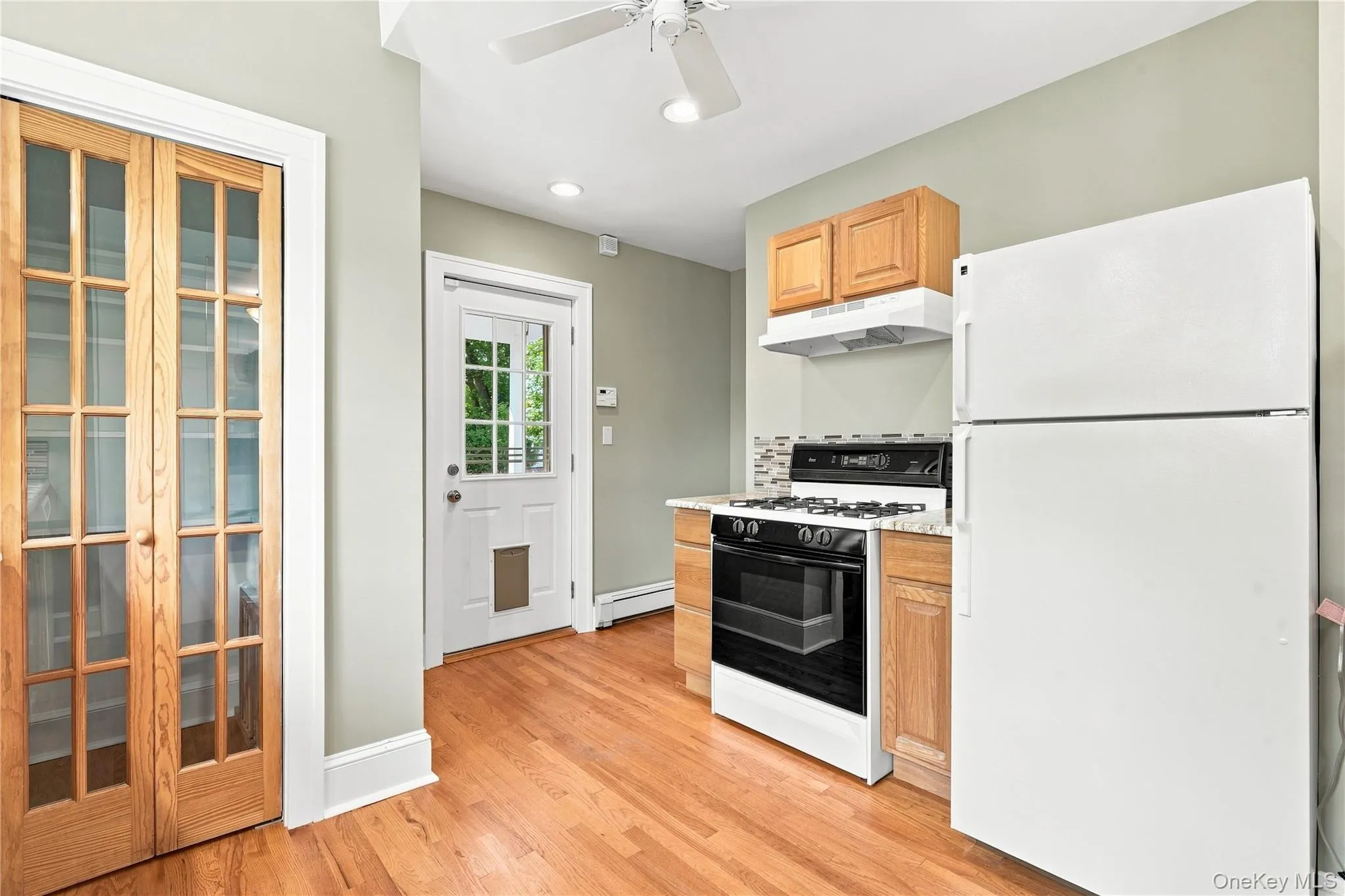 56 Washington Avenue, Babylon, NY, 2 Bedrooms Bedrooms, 7 Rooms Rooms,1 BathroomBathrooms,Residential,For Rent,Washington,0,1046768 56 Washington Avenue, Babylon, NY, 2 Bedrooms Bedrooms, 7 Rooms Rooms,1 BathroomBathrooms,Residential,For Rent,Washington,0,1046768