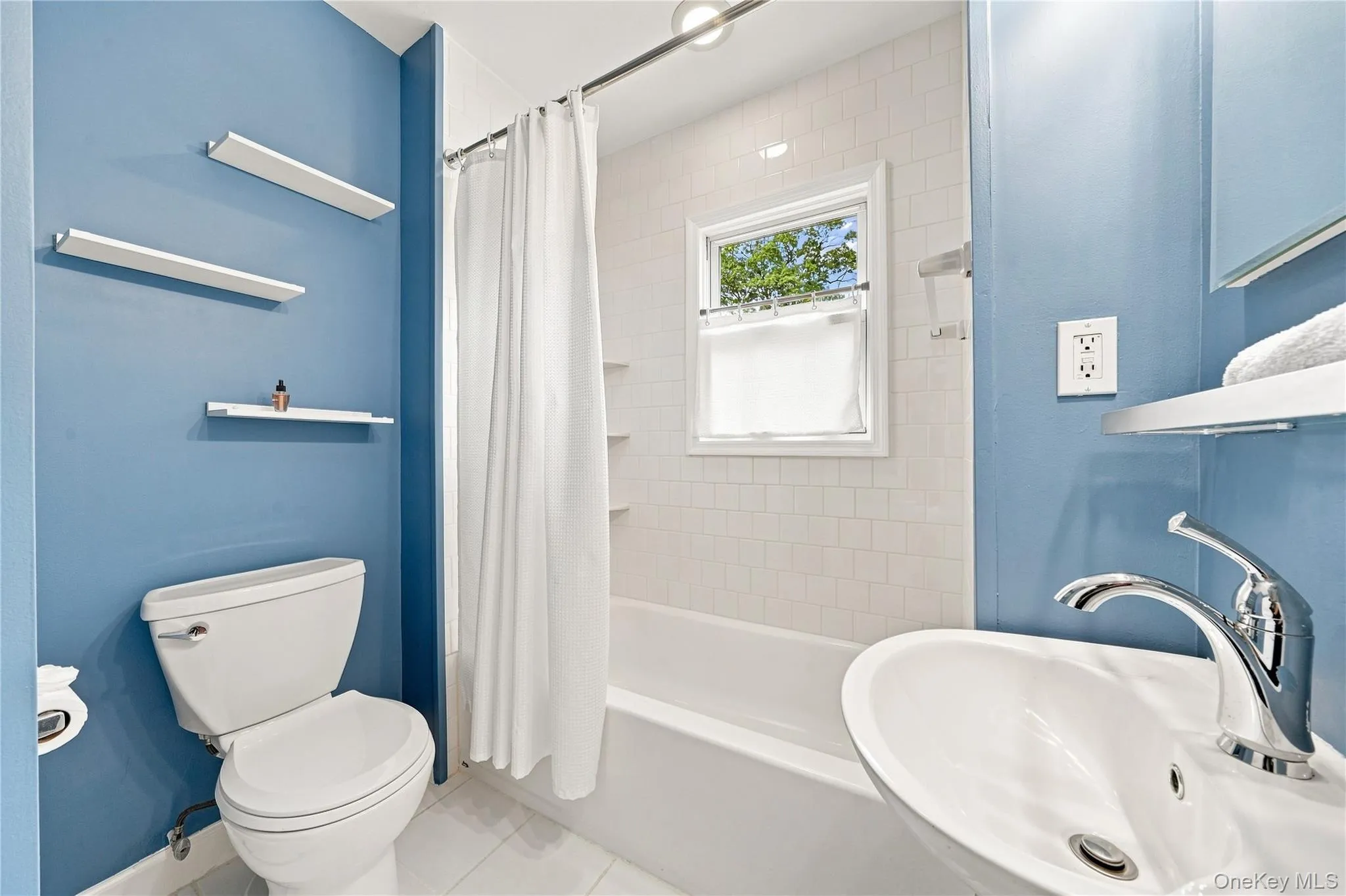 56 Washington Avenue, Babylon, NY, 2 Bedrooms Bedrooms, 7 Rooms Rooms,1 BathroomBathrooms,Residential,For Rent,Washington,0,1046768 56 Washington Avenue, Babylon, NY, 2 Bedrooms Bedrooms, 7 Rooms Rooms,1 BathroomBathrooms,Residential,For Rent,Washington,0,1046768
