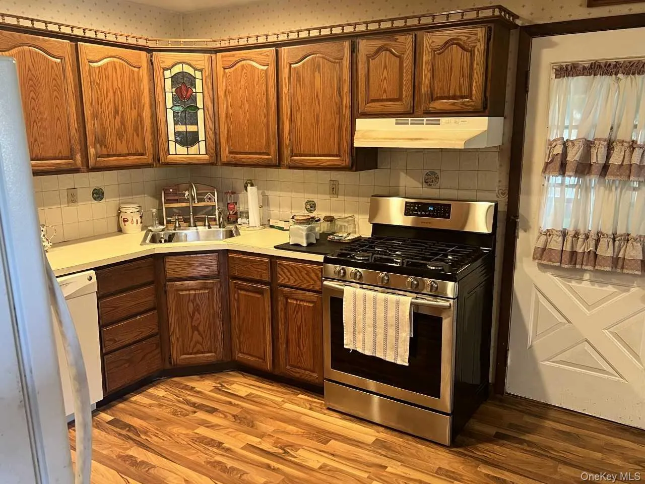 1556 Gardiner Drive, Islip, NY, 3 Bedrooms Bedrooms, 7 Rooms Rooms,1 BathroomBathrooms,Residential,For Rent,Gardiner,0,1046781 1556 Gardiner Drive, Islip, NY, 3 Bedrooms Bedrooms, 7 Rooms Rooms,1 BathroomBathrooms,Residential,For Rent,Gardiner,0,1046781