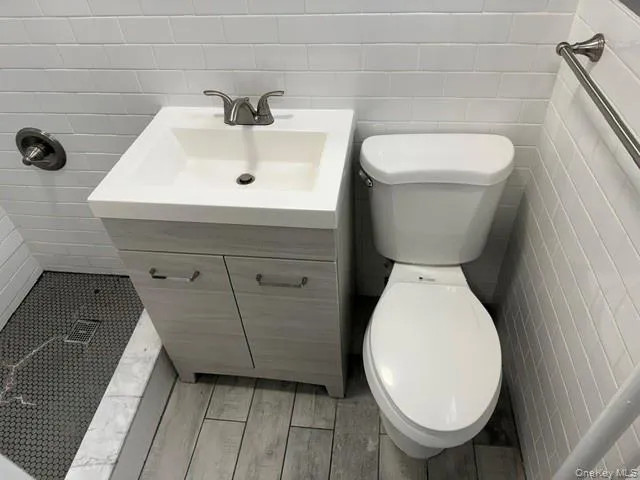 857 Woodward Avenue, New York, NY, 2 Bedrooms Bedrooms, 4 Rooms Rooms,1 BathroomBathrooms,Residential Lease,For Rent,Woodward Avenue,0,1046782 857 Woodward Avenue, New York, NY, 2 Bedrooms Bedrooms, 4 Rooms Rooms,1 BathroomBathrooms,Residential Lease,For Rent,Woodward Avenue,0,1046782