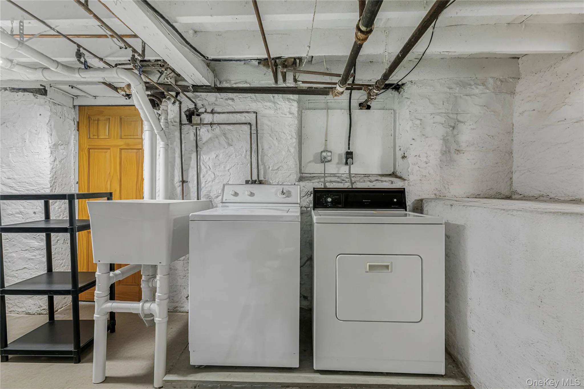 949 Mile Square Road, Yonkers, NY, 4 Bedrooms Bedrooms, 6 Rooms Rooms,2 BathroomsBathrooms,Residential,For Rent,Mile Square,0,1046783 949 Mile Square Road, Yonkers, NY, 4 Bedrooms Bedrooms, 6 Rooms Rooms,2 BathroomsBathrooms,Residential,For Rent,Mile Square,0,1046783