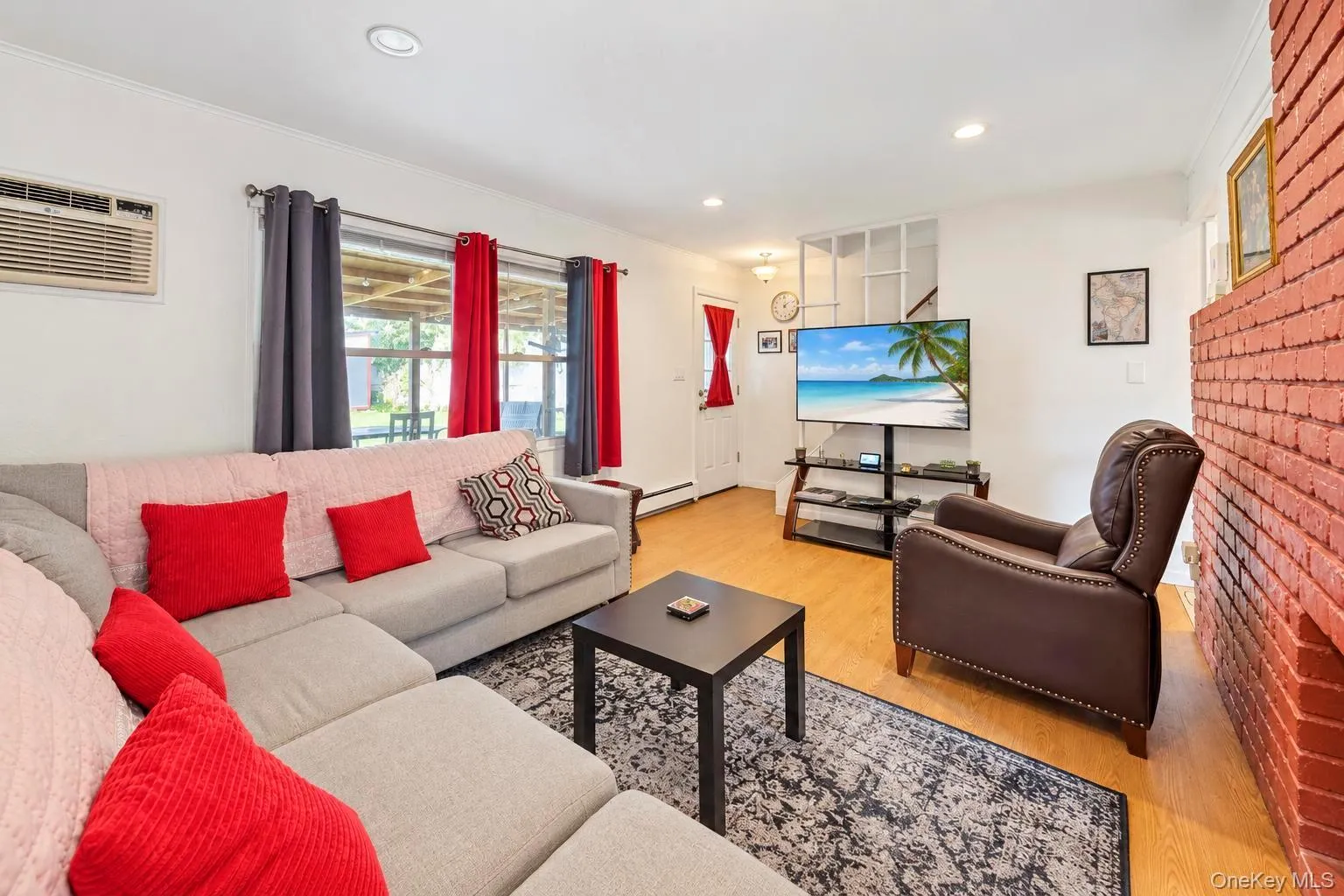 35 Meeting Lane, Oyster Bay, NY, 4 Bedrooms Bedrooms, 6 Rooms Rooms,2 BathroomsBathrooms,Residential,For Rent,Meeting,0,1046786 35 Meeting Lane, Oyster Bay, NY, 4 Bedrooms Bedrooms, 6 Rooms Rooms,2 BathroomsBathrooms,Residential,For Rent,Meeting,0,1046786