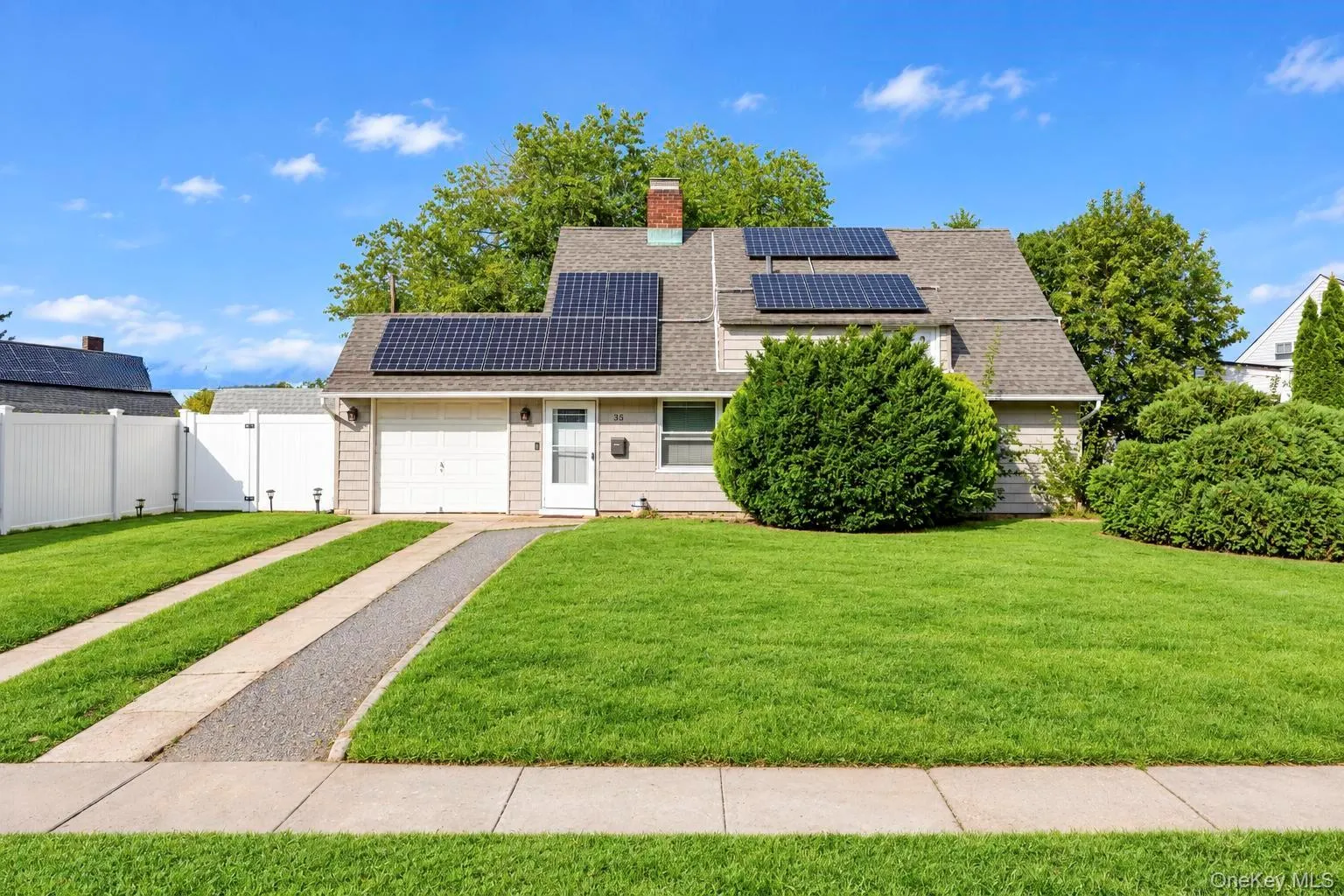 35 Meeting Lane, Oyster Bay, NY, 4 Bedrooms Bedrooms, 6 Rooms Rooms,2 BathroomsBathrooms,Residential,For Rent,Meeting,0,1046786 35 Meeting Lane, Oyster Bay, NY, 4 Bedrooms Bedrooms, 6 Rooms Rooms,2 BathroomsBathrooms,Residential,For Rent,Meeting,0,1046786