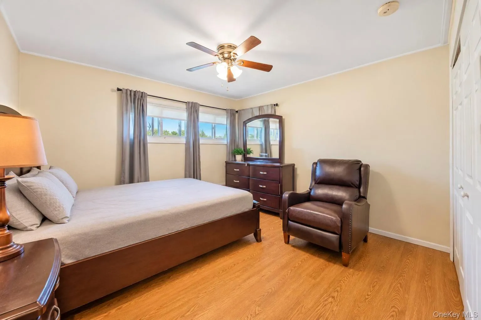 35 Meeting Lane, Oyster Bay, NY, 4 Bedrooms Bedrooms, 6 Rooms Rooms,2 BathroomsBathrooms,Residential,For Rent,Meeting,0,1046786 35 Meeting Lane, Oyster Bay, NY, 4 Bedrooms Bedrooms, 6 Rooms Rooms,2 BathroomsBathrooms,Residential,For Rent,Meeting,0,1046786