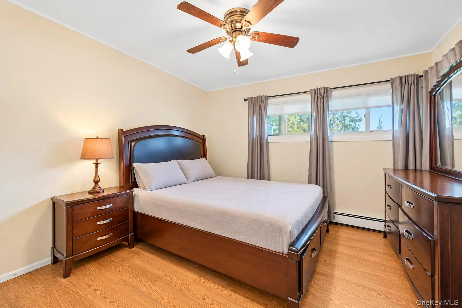 35 Meeting Lane, Oyster Bay, NY, 4 Bedrooms Bedrooms, 6 Rooms Rooms,2 BathroomsBathrooms,Residential,For Rent,Meeting,0,1046786 35 Meeting Lane, Oyster Bay, NY, 4 Bedrooms Bedrooms, 6 Rooms Rooms,2 BathroomsBathrooms,Residential,For Rent,Meeting,0,1046786