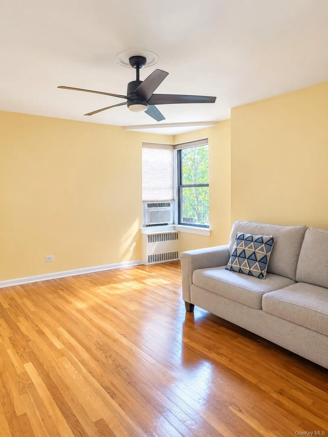 83-05 98 Street, New York, NY, 1 Bedroom Bedrooms, 3 Rooms Rooms,1 BathroomBathrooms,Residential,For Rent,98,0,1046792 83-05 98 Street, New York, NY, 1 Bedroom Bedrooms, 3 Rooms Rooms,1 BathroomBathrooms,Residential,For Rent,98,0,1046792