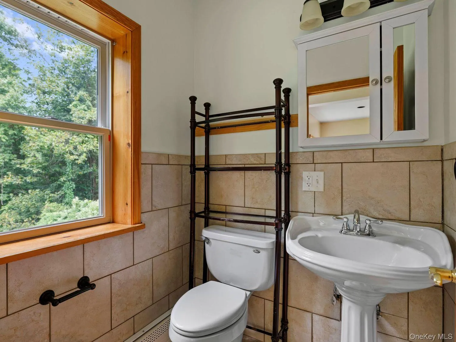 90 New Paltz Road, Lloyd, NY, 5 Bedrooms Bedrooms, 11 Rooms Rooms,3 BathroomsBathrooms,Residential,For Rent,New Paltz,0,1046795 90 New Paltz Road, Lloyd, NY, 5 Bedrooms Bedrooms, 11 Rooms Rooms,3 BathroomsBathrooms,Residential,For Rent,New Paltz,0,1046795