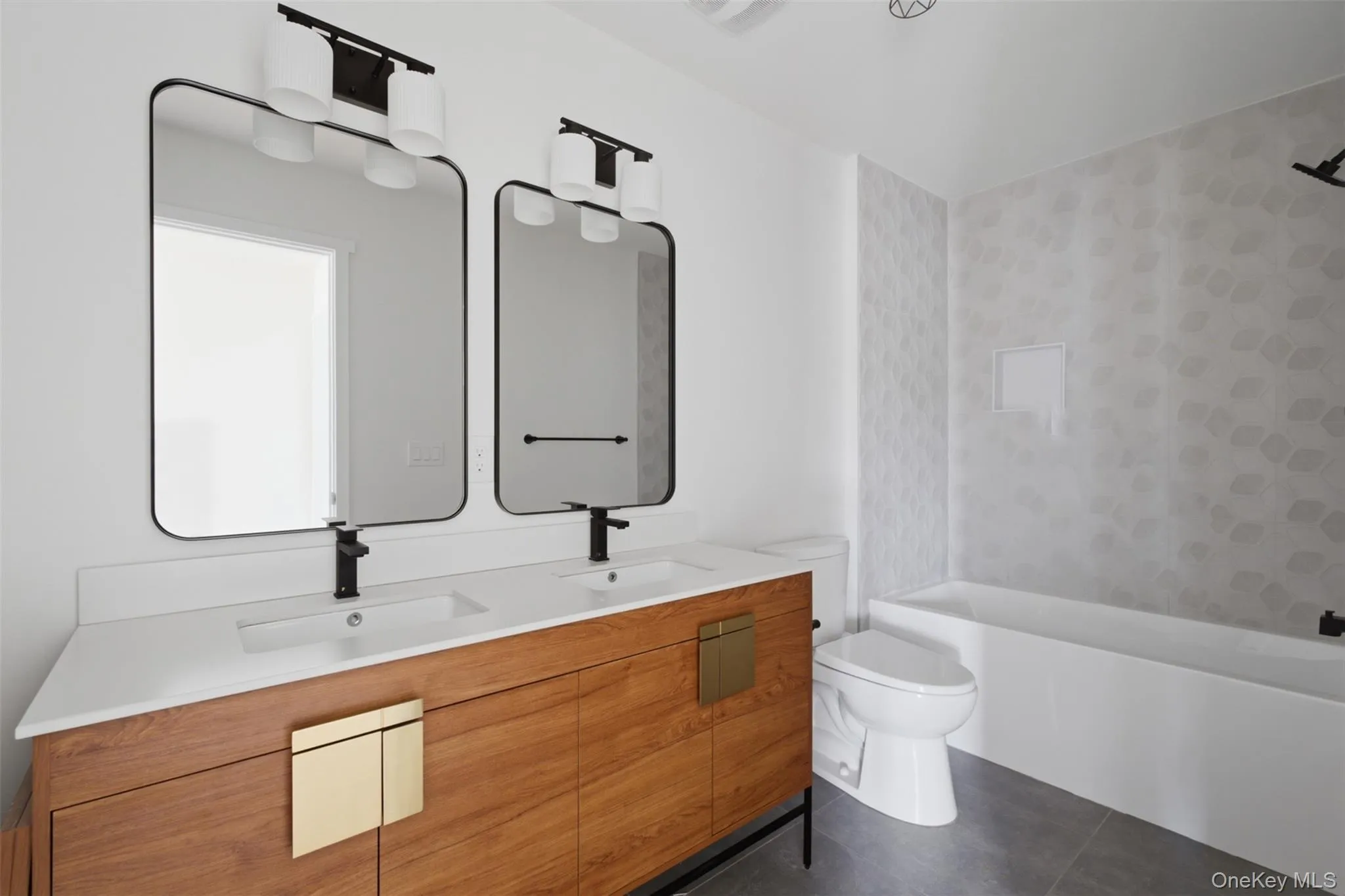 18 Alaina Way, Beekman, NY, 4 Bedrooms Bedrooms, 11 Rooms Rooms,2 BathroomsBathrooms,Residential,For Rent,Alaina,0,1046803 18 Alaina Way, Beekman, NY, 4 Bedrooms Bedrooms, 11 Rooms Rooms,2 BathroomsBathrooms,Residential,For Rent,Alaina,0,1046803