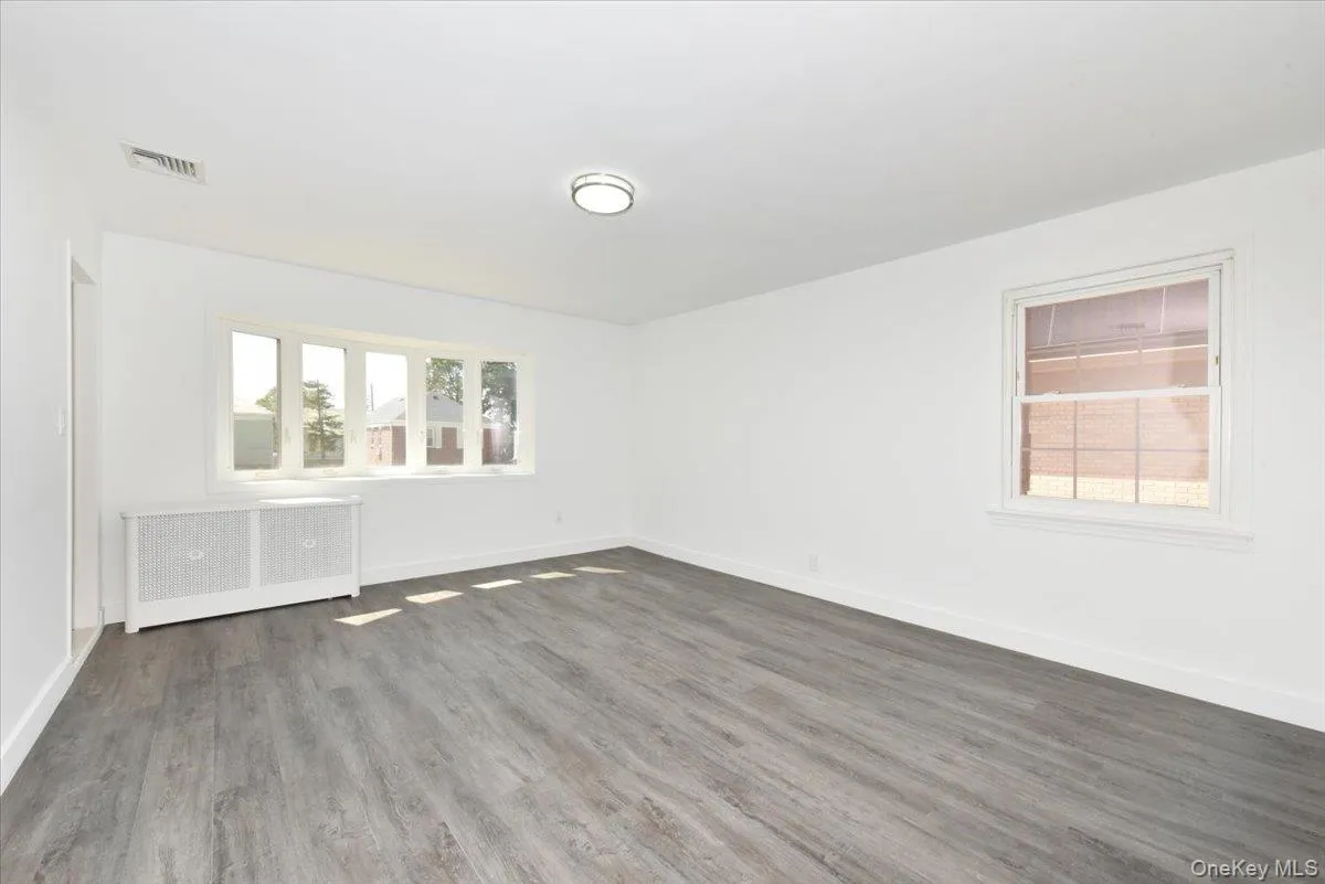 7627 175th Street, New York, NY, 5 Bedrooms Bedrooms, 9 Rooms Rooms,3 BathroomsBathrooms,Residential,For Rent,175th,0,1046805 7627 175th Street, New York, NY, 5 Bedrooms Bedrooms, 9 Rooms Rooms,3 BathroomsBathrooms,Residential,For Rent,175th,0,1046805