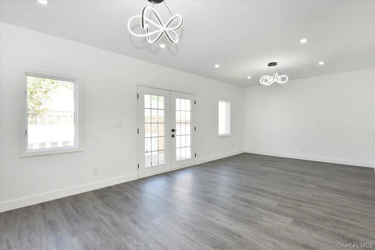 7627 175th Street, New York, NY, 5 Bedrooms Bedrooms, 9 Rooms Rooms,3 BathroomsBathrooms,Residential,For Rent,175th,0,1046805 7627 175th Street, New York, NY, 5 Bedrooms Bedrooms, 9 Rooms Rooms,3 BathroomsBathrooms,Residential,For Rent,175th,0,1046805