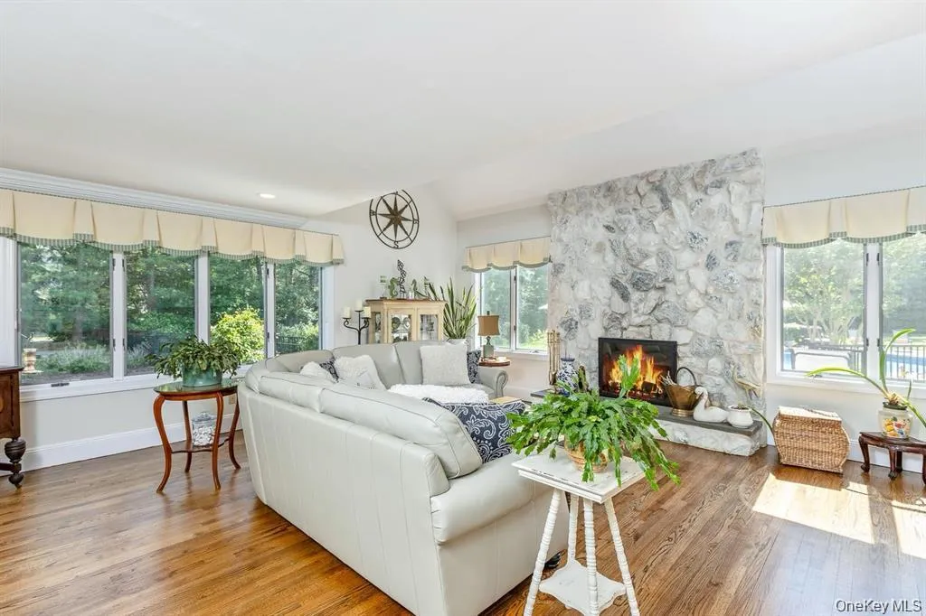 15 The Chase, Smithtown, NY, 6 Bedrooms Bedrooms, 11 Rooms Rooms,5 BathroomsBathrooms,Residential,For Rent,The Chase,0,1046808 15 The Chase, Smithtown, NY, 6 Bedrooms Bedrooms, 11 Rooms Rooms,5 BathroomsBathrooms,Residential,For Rent,The Chase,0,1046808