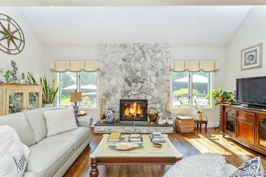 15 The Chase, Smithtown, NY, 6 Bedrooms Bedrooms, 11 Rooms Rooms,5 BathroomsBathrooms,Residential,For Rent,The Chase,0,1046808 15 The Chase, Smithtown, NY, 6 Bedrooms Bedrooms, 11 Rooms Rooms,5 BathroomsBathrooms,Residential,For Rent,The Chase,0,1046808