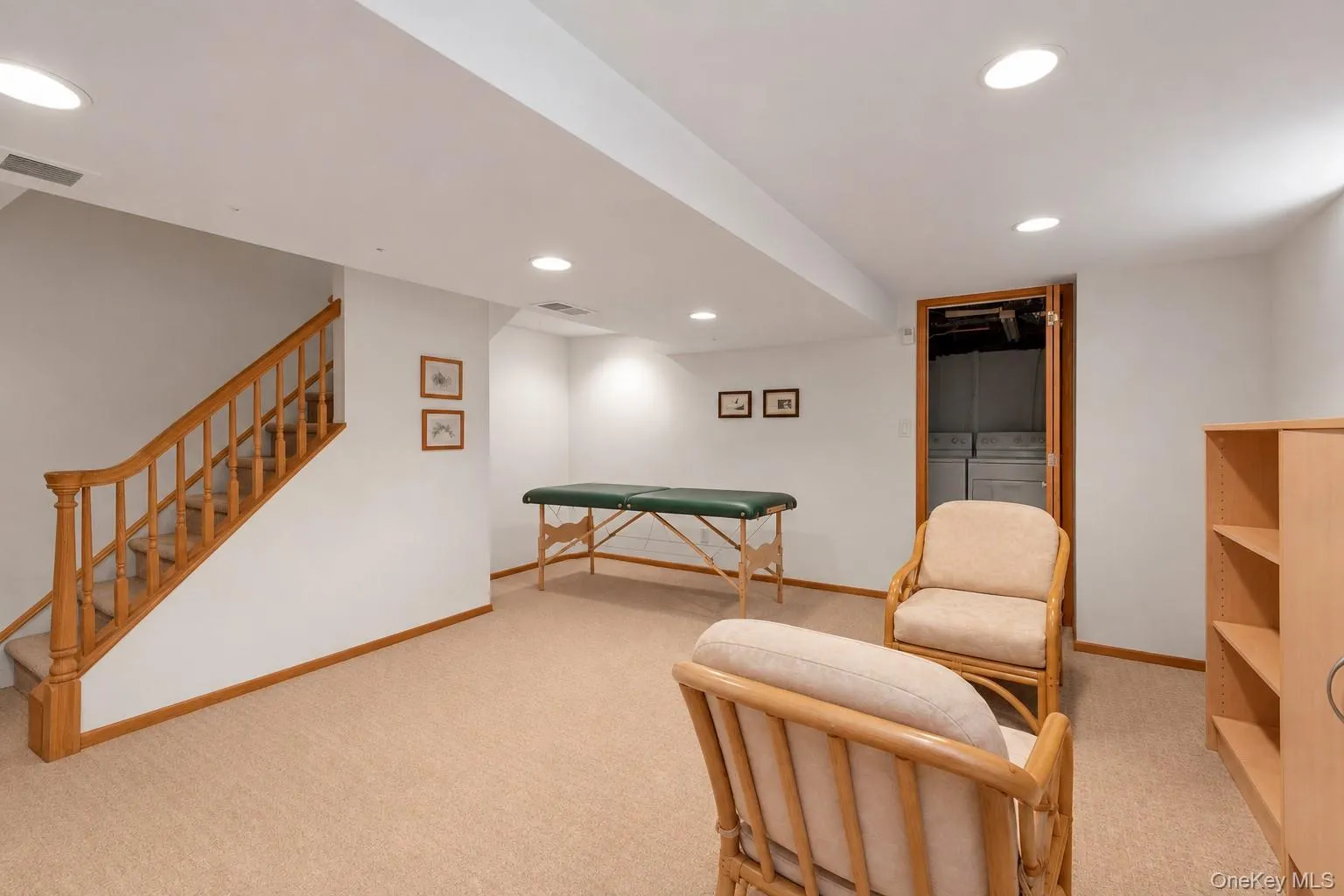 67-03 214th Street, New York, NY, 3 Bedrooms Bedrooms, 6 Rooms Rooms,1 BathroomBathrooms,Residential,For Rent,214th,0,1046813 67-03 214th Street, New York, NY, 3 Bedrooms Bedrooms, 6 Rooms Rooms,1 BathroomBathrooms,Residential,For Rent,214th,0,1046813