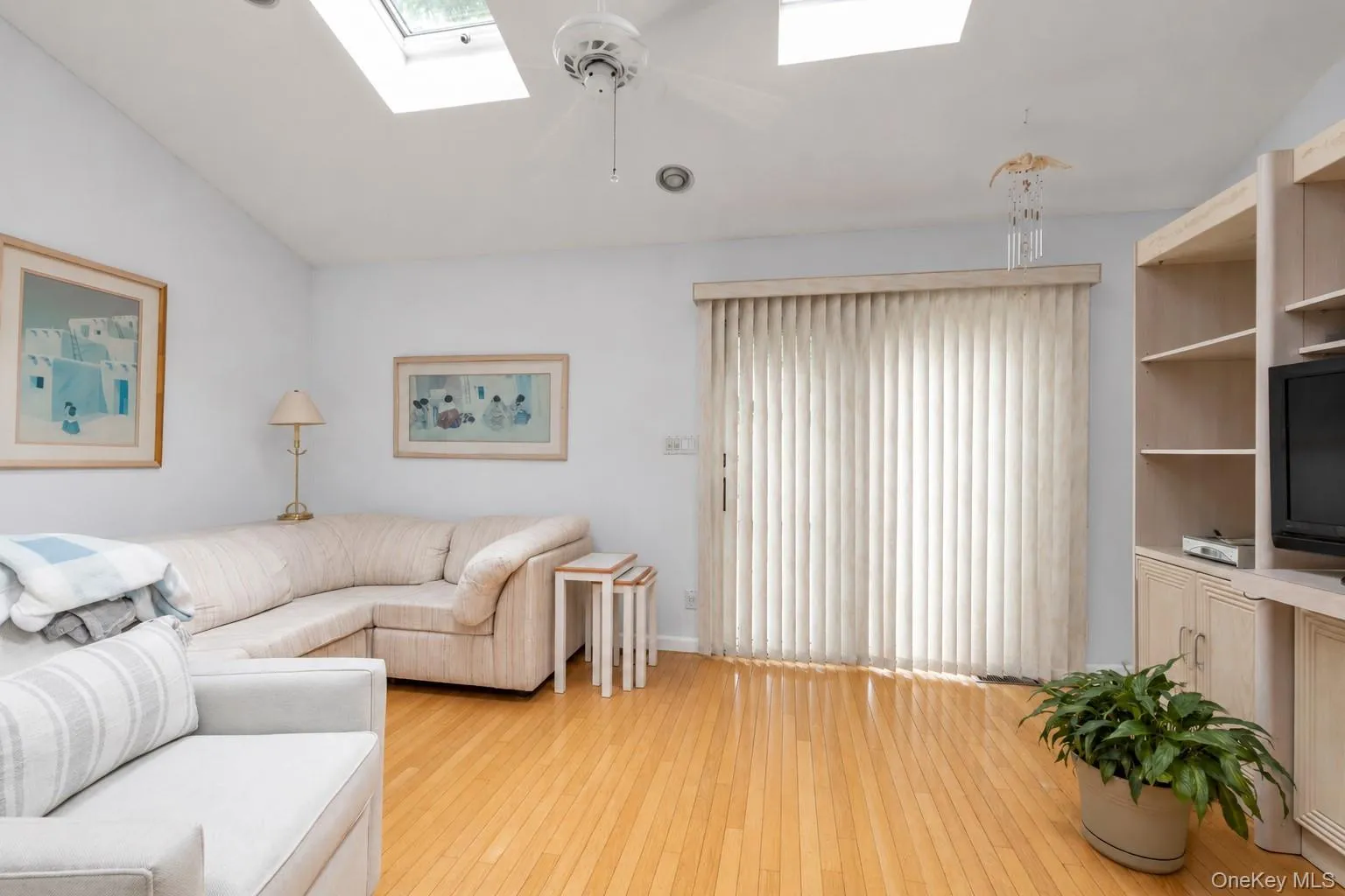 67-03 214th Street, New York, NY, 3 Bedrooms Bedrooms, 6 Rooms Rooms,1 BathroomBathrooms,Residential,For Rent,214th,0,1046813 67-03 214th Street, New York, NY, 3 Bedrooms Bedrooms, 6 Rooms Rooms,1 BathroomBathrooms,Residential,For Rent,214th,0,1046813