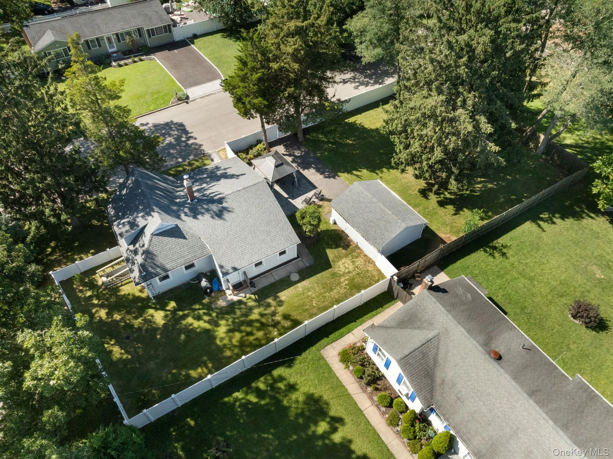 51 Norwood Avenue, Brookhaven, NY, 3 Bedrooms Bedrooms, 8 Rooms Rooms,2 BathroomsBathrooms,Residential,For Rent,Norwood,0,1046814 51 Norwood Avenue, Brookhaven, NY, 3 Bedrooms Bedrooms, 8 Rooms Rooms,2 BathroomsBathrooms,Residential,For Rent,Norwood,0,1046814