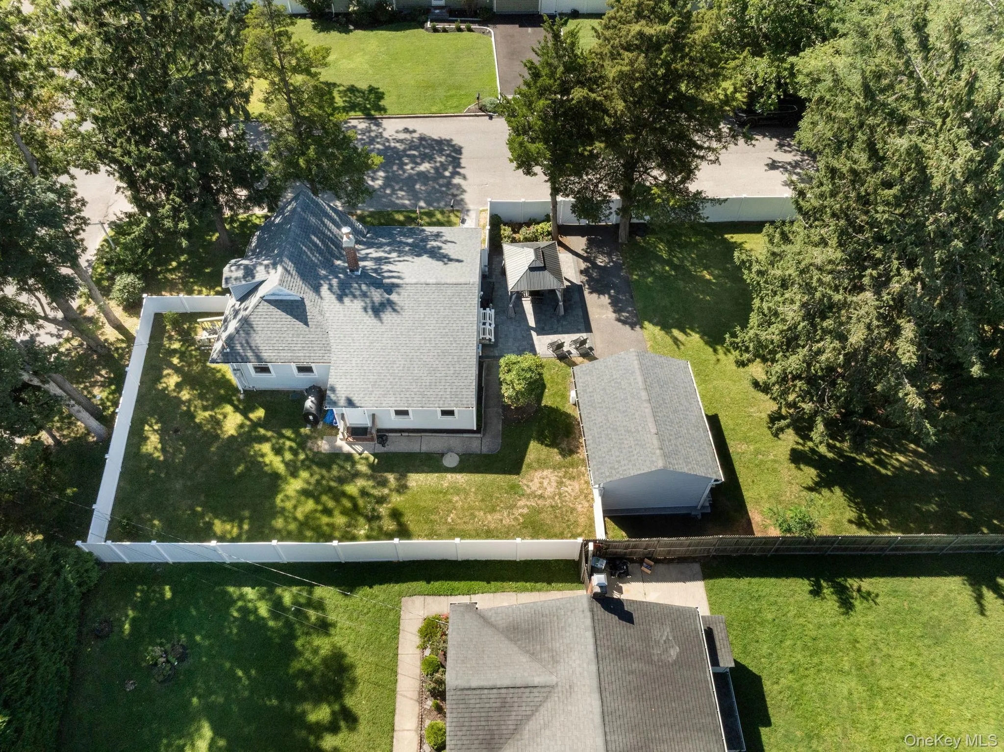 51 Norwood Avenue, Brookhaven, NY, 3 Bedrooms Bedrooms, 8 Rooms Rooms,2 BathroomsBathrooms,Residential,For Rent,Norwood,0,1046814 51 Norwood Avenue, Brookhaven, NY, 3 Bedrooms Bedrooms, 8 Rooms Rooms,2 BathroomsBathrooms,Residential,For Rent,Norwood,0,1046814