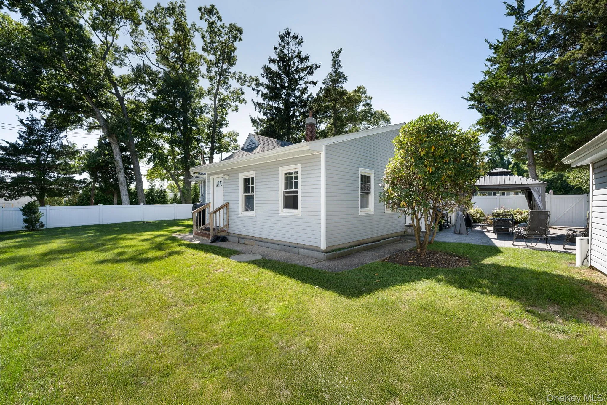 51 Norwood Avenue, Brookhaven, NY, 3 Bedrooms Bedrooms, 8 Rooms Rooms,2 BathroomsBathrooms,Residential,For Rent,Norwood,0,1046814 51 Norwood Avenue, Brookhaven, NY, 3 Bedrooms Bedrooms, 8 Rooms Rooms,2 BathroomsBathrooms,Residential,For Rent,Norwood,0,1046814