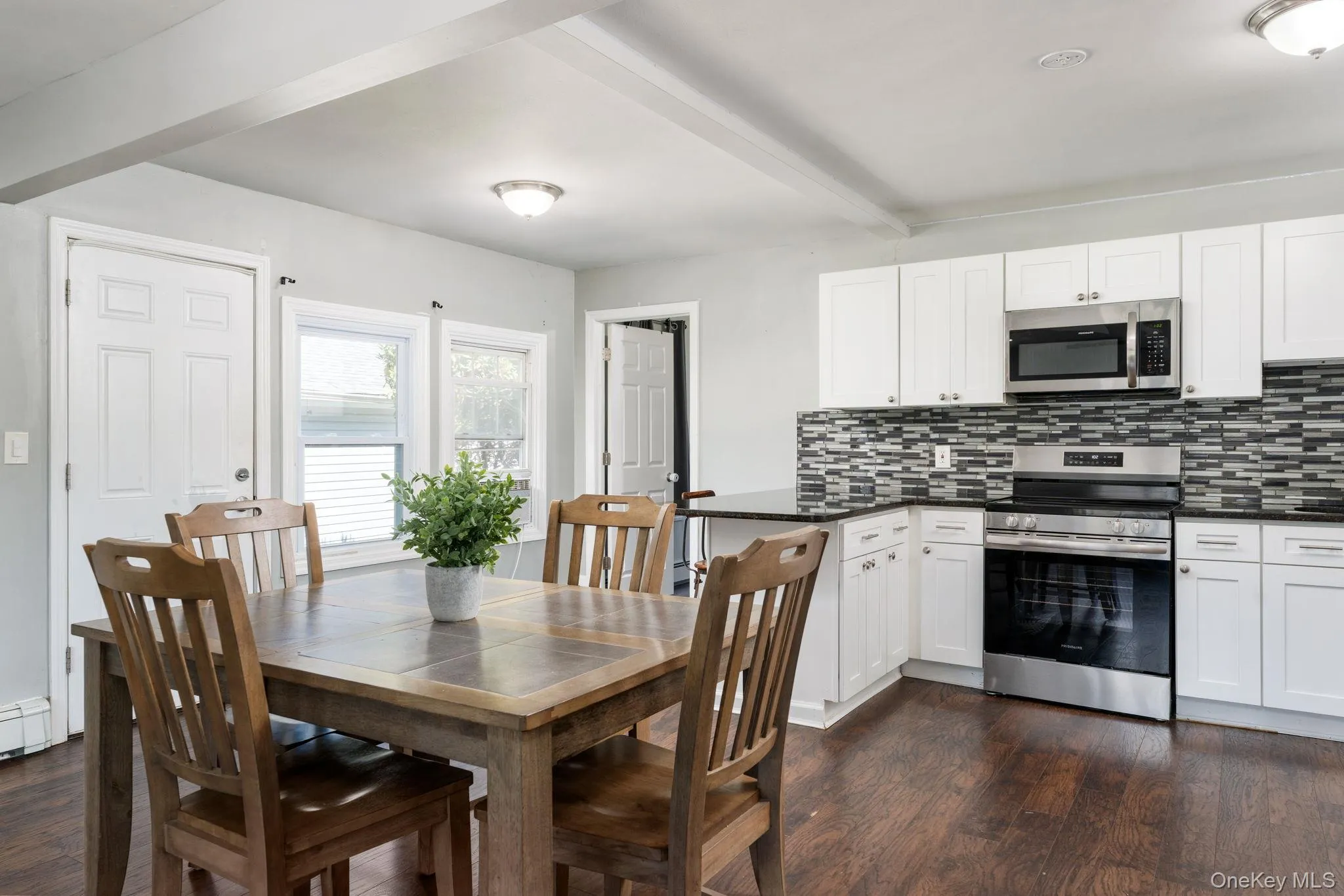 51 Norwood Avenue, Brookhaven, NY, 3 Bedrooms Bedrooms, 8 Rooms Rooms,2 BathroomsBathrooms,Residential,For Rent,Norwood,0,1046814 51 Norwood Avenue, Brookhaven, NY, 3 Bedrooms Bedrooms, 8 Rooms Rooms,2 BathroomsBathrooms,Residential,For Rent,Norwood,0,1046814