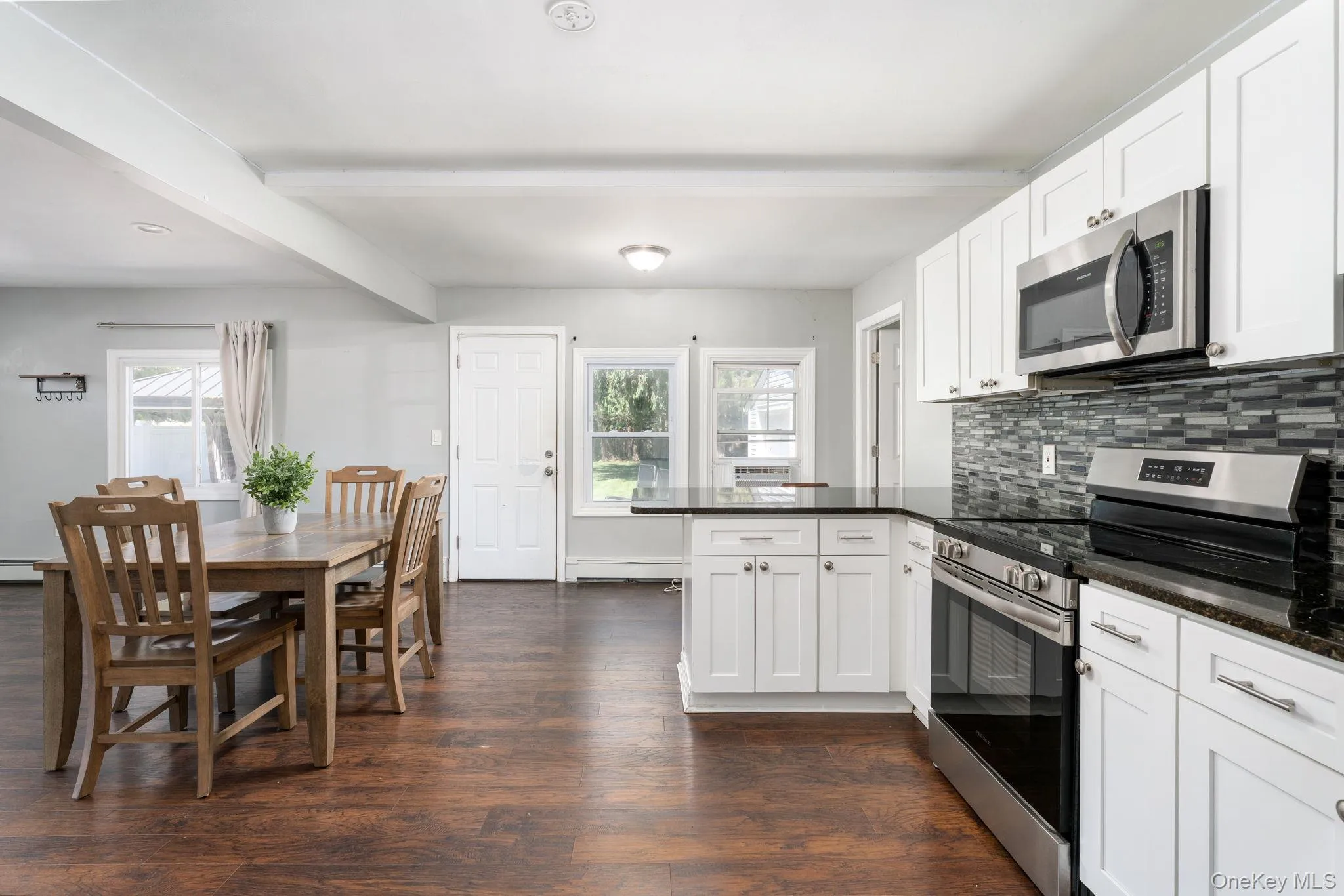 51 Norwood Avenue, Brookhaven, NY, 3 Bedrooms Bedrooms, 8 Rooms Rooms,2 BathroomsBathrooms,Residential,For Rent,Norwood,0,1046814 51 Norwood Avenue, Brookhaven, NY, 3 Bedrooms Bedrooms, 8 Rooms Rooms,2 BathroomsBathrooms,Residential,For Rent,Norwood,0,1046814