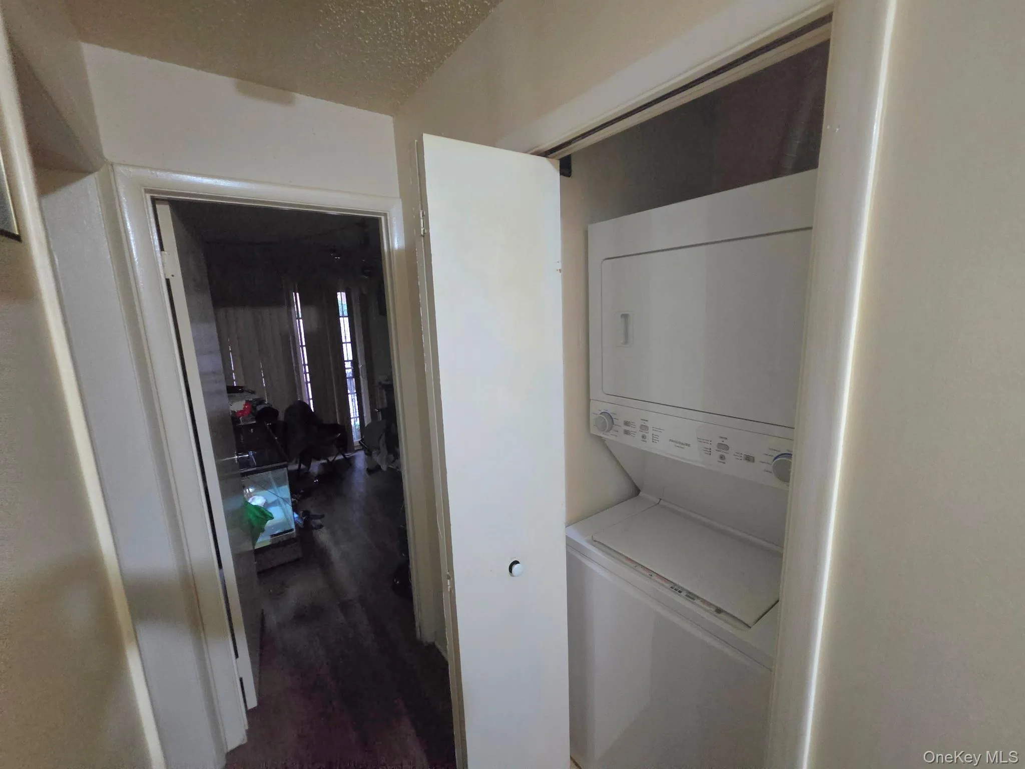1988 Vyse Avenue, New York, NY, 3 Bedrooms Bedrooms, 6 Rooms Rooms,1 BathroomBathrooms,Residential,For Rent,Vyse,0,1046817 1988 Vyse Avenue, New York, NY, 3 Bedrooms Bedrooms, 6 Rooms Rooms,1 BathroomBathrooms,Residential,For Rent,Vyse,0,1046817