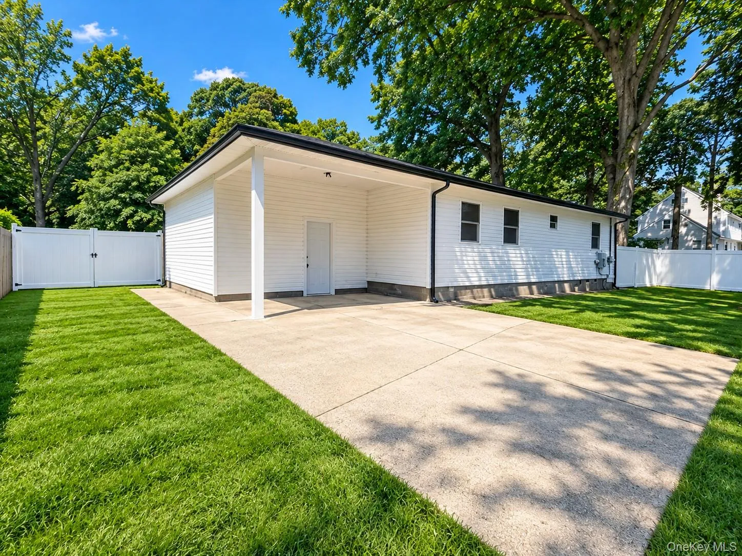 220 Moriches Avenue, Brookhaven, NY, 3 Bedrooms Bedrooms, 5 Rooms Rooms,1 BathroomBathrooms,Residential,For Rent,Moriches,0,1046823 220 Moriches Avenue, Brookhaven, NY, 3 Bedrooms Bedrooms, 5 Rooms Rooms,1 BathroomBathrooms,Residential,For Rent,Moriches,0,1046823