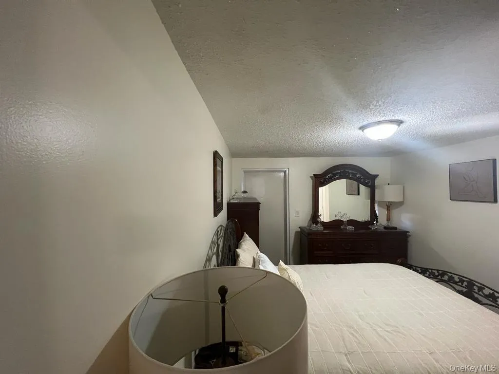 bedroom bedroom
