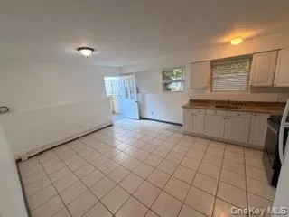 19 Summit Place, Brookhaven, NY, 1 Bedroom Bedrooms, 3 Rooms Rooms,1 BathroomBathrooms,Residential Lease,For Rent,Summit,0,1046826 19 Summit Place, Brookhaven, NY, 1 Bedroom Bedrooms, 3 Rooms Rooms,1 BathroomBathrooms,Residential Lease,For Rent,Summit,0,1046826