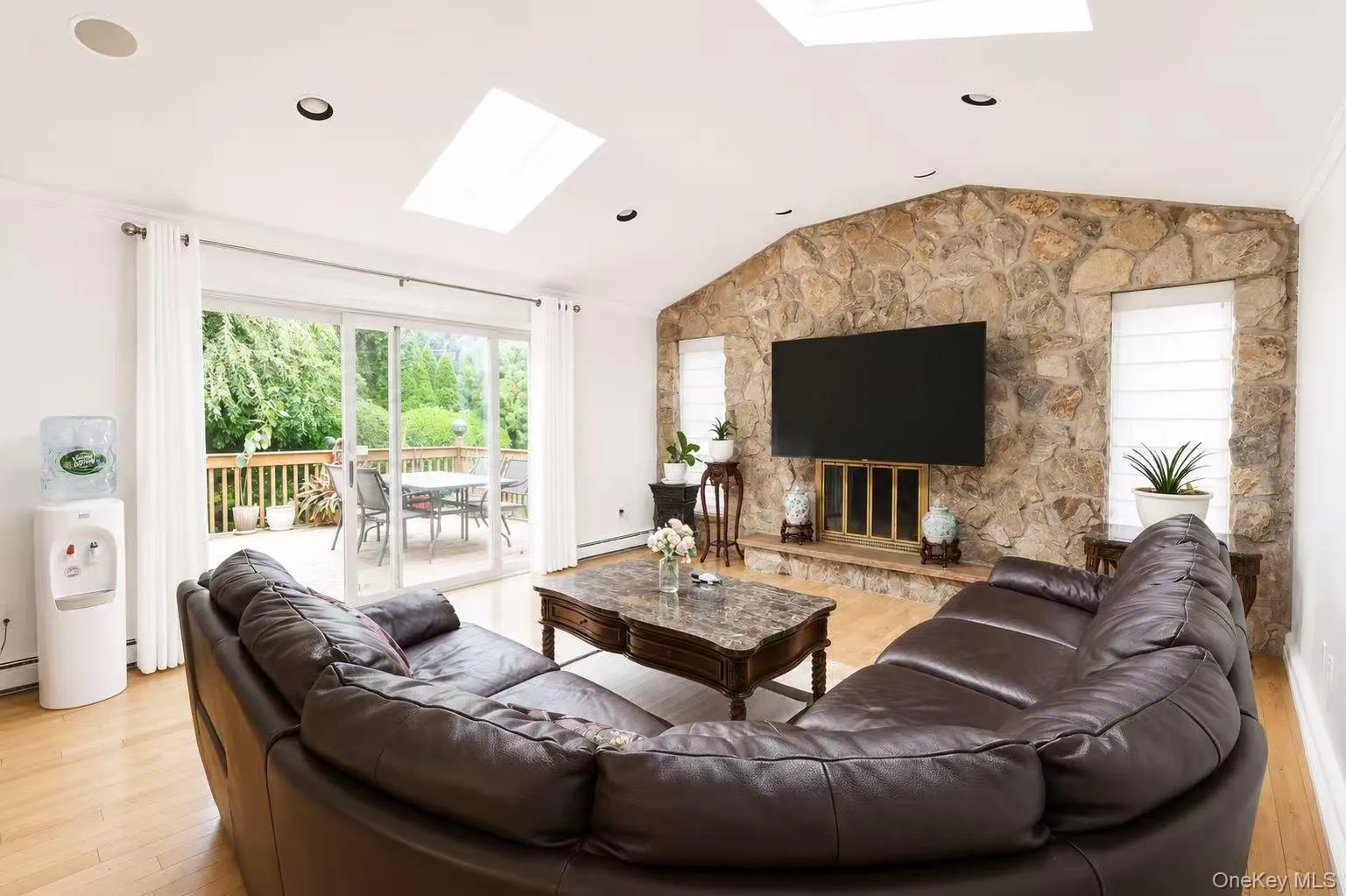 54 Magnolia Lane, Oyster Bay, NY, 3 Bedrooms Bedrooms, 8 Rooms Rooms,3 BathroomsBathrooms,Residential,For Rent,Magnolia,0,1046827 54 Magnolia Lane, Oyster Bay, NY, 3 Bedrooms Bedrooms, 8 Rooms Rooms,3 BathroomsBathrooms,Residential,For Rent,Magnolia,0,1046827