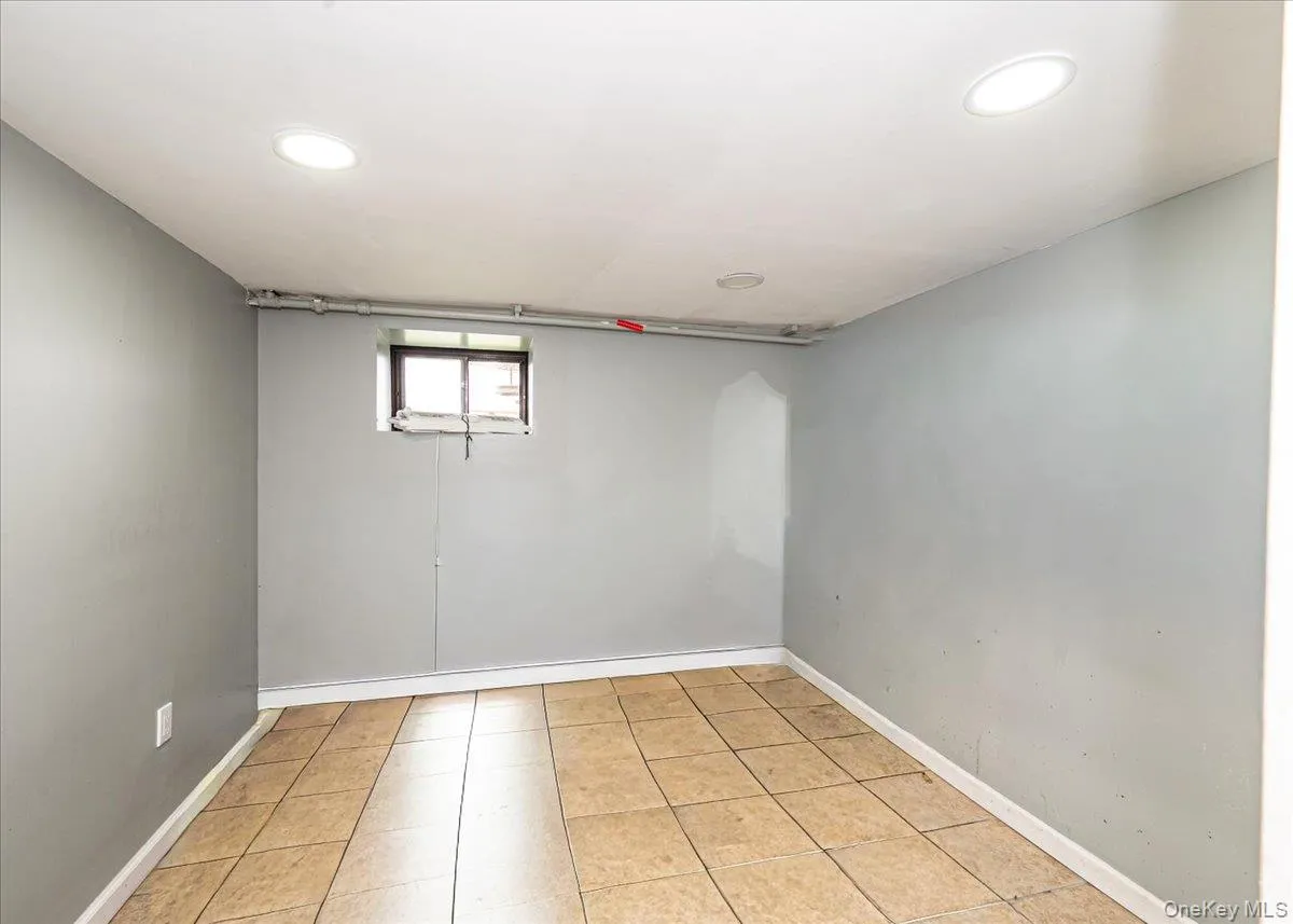 2696 Alder Road, Hempstead, NY, 4 Bedrooms Bedrooms, 8 Rooms Rooms,2 BathroomsBathrooms,Residential,For Rent,Alder,0,1046828 2696 Alder Road, Hempstead, NY, 4 Bedrooms Bedrooms, 8 Rooms Rooms,2 BathroomsBathrooms,Residential,For Rent,Alder,0,1046828