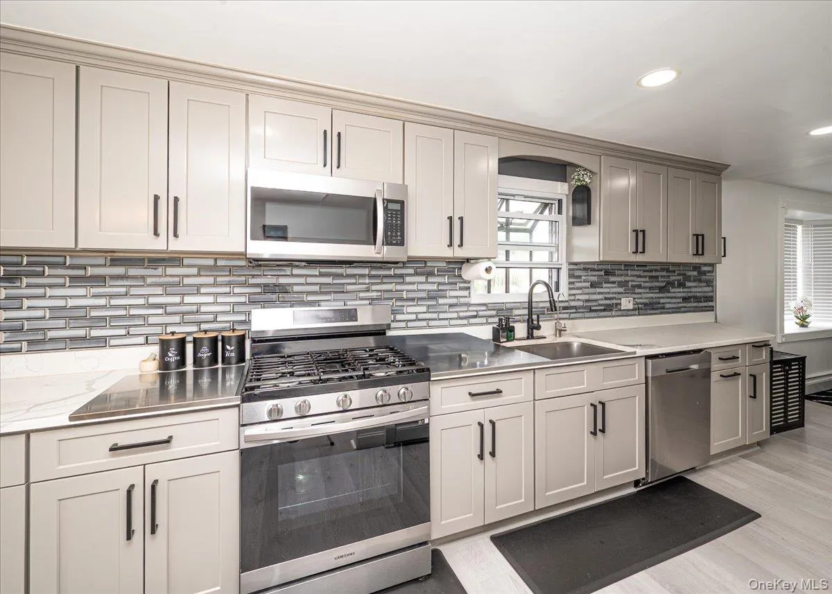 2696 Alder Road, Hempstead, NY, 4 Bedrooms Bedrooms, 8 Rooms Rooms,2 BathroomsBathrooms,Residential,For Rent,Alder,0,1046828 2696 Alder Road, Hempstead, NY, 4 Bedrooms Bedrooms, 8 Rooms Rooms,2 BathroomsBathrooms,Residential,For Rent,Alder,0,1046828
