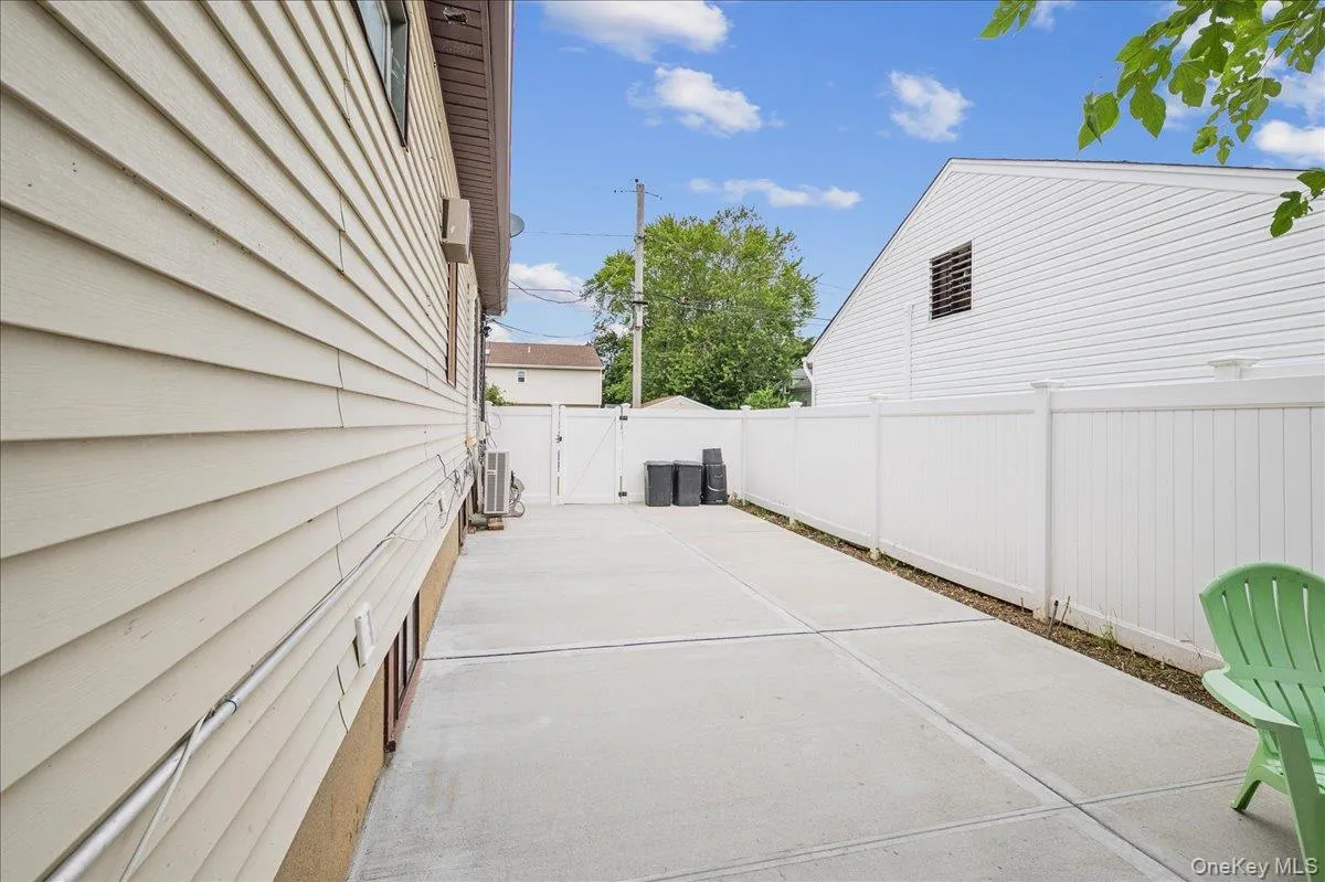 2696 Alder Road, Hempstead, NY, 4 Bedrooms Bedrooms, 8 Rooms Rooms,2 BathroomsBathrooms,Residential,For Rent,Alder,0,1046828 2696 Alder Road, Hempstead, NY, 4 Bedrooms Bedrooms, 8 Rooms Rooms,2 BathroomsBathrooms,Residential,For Rent,Alder,0,1046828