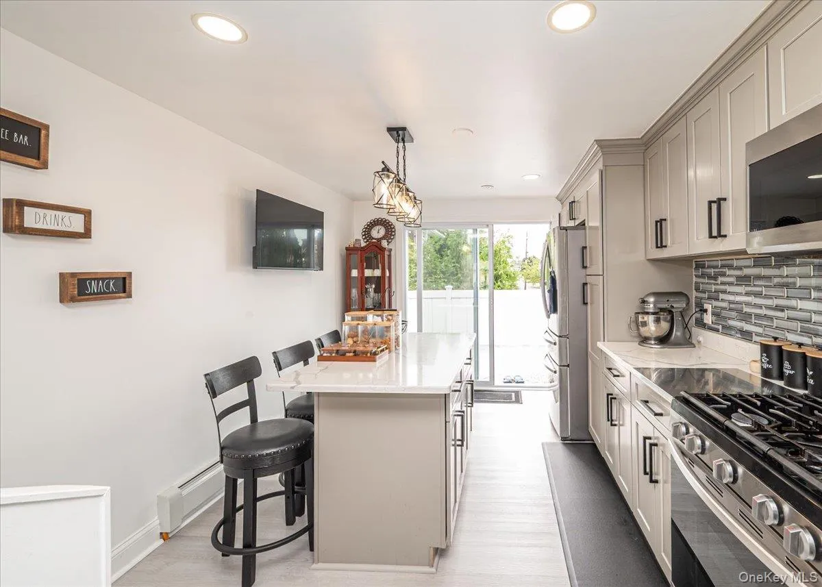 2696 Alder Road, Hempstead, NY, 4 Bedrooms Bedrooms, 8 Rooms Rooms,2 BathroomsBathrooms,Residential,For Rent,Alder,0,1046828 2696 Alder Road, Hempstead, NY, 4 Bedrooms Bedrooms, 8 Rooms Rooms,2 BathroomsBathrooms,Residential,For Rent,Alder,0,1046828