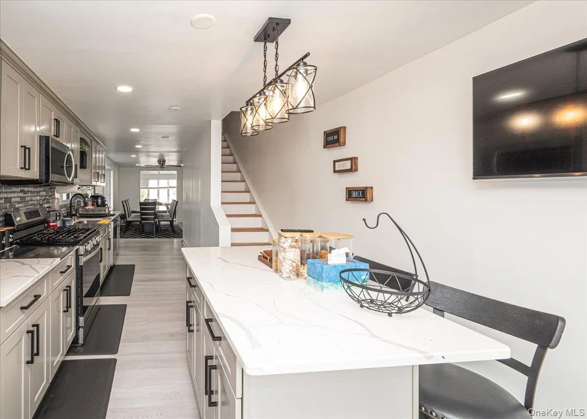 2696 Alder Road, Hempstead, NY, 4 Bedrooms Bedrooms, 8 Rooms Rooms,2 BathroomsBathrooms,Residential,For Rent,Alder,0,1046828 2696 Alder Road, Hempstead, NY, 4 Bedrooms Bedrooms, 8 Rooms Rooms,2 BathroomsBathrooms,Residential,For Rent,Alder,0,1046828