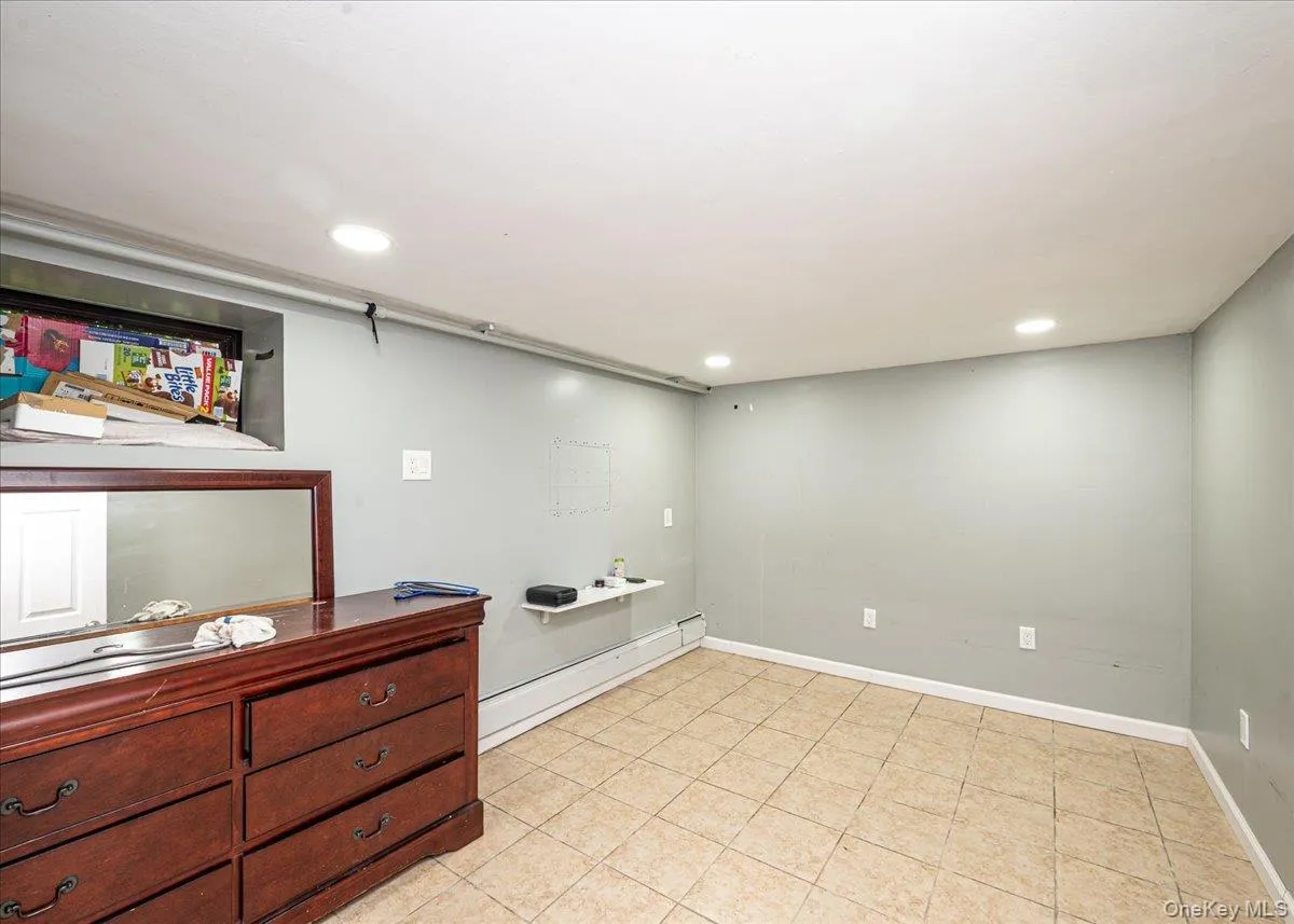 2696 Alder Road, Hempstead, NY, 4 Bedrooms Bedrooms, 8 Rooms Rooms,2 BathroomsBathrooms,Residential,For Rent,Alder,0,1046828 2696 Alder Road, Hempstead, NY, 4 Bedrooms Bedrooms, 8 Rooms Rooms,2 BathroomsBathrooms,Residential,For Rent,Alder,0,1046828