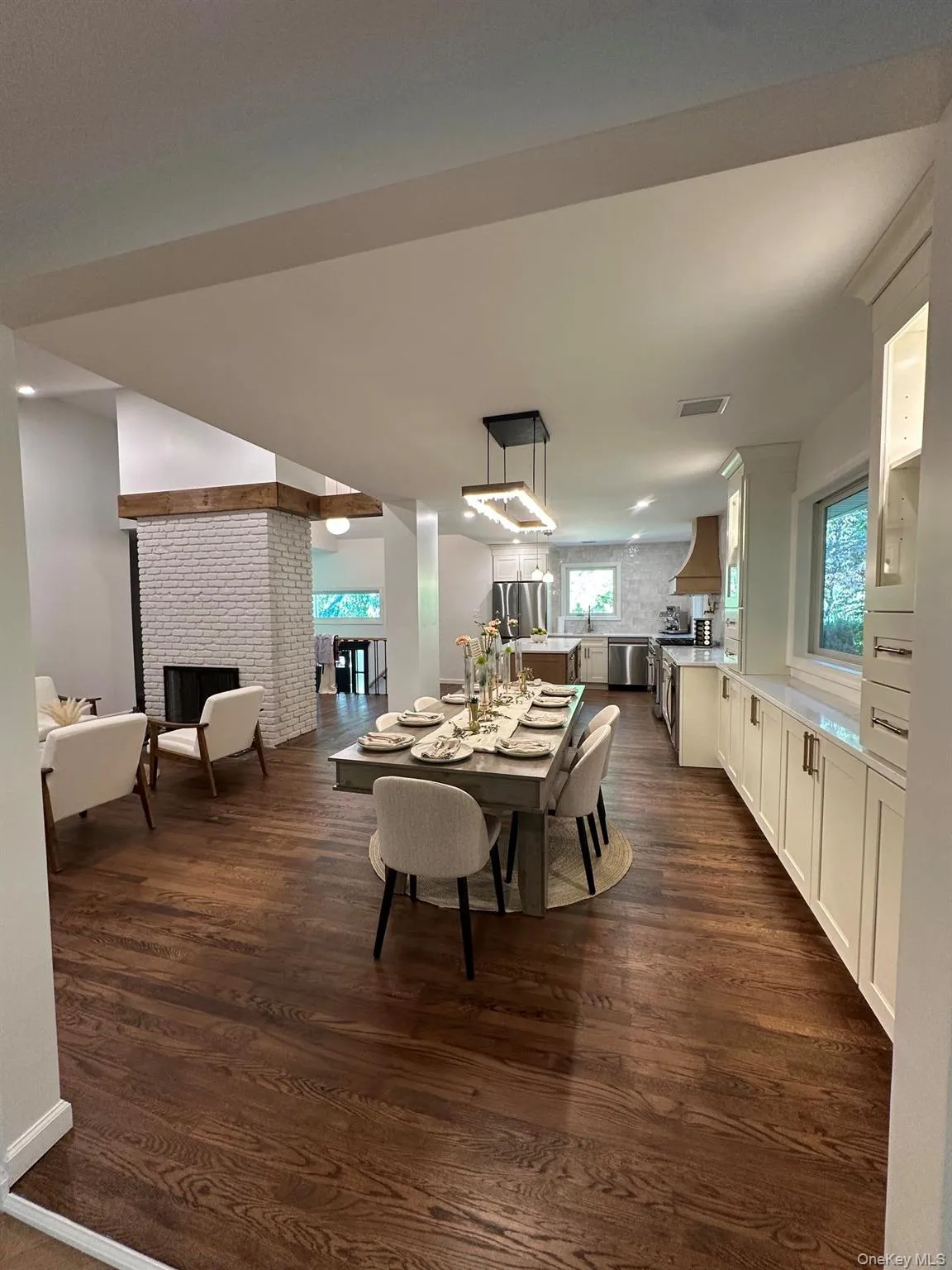 10 Moonedge Road, Huntington, NY, 4 Bedrooms Bedrooms, 9 Rooms Rooms,3 BathroomsBathrooms,Residential,For Rent,Moonedge,0,1046829 10 Moonedge Road, Huntington, NY, 4 Bedrooms Bedrooms, 9 Rooms Rooms,3 BathroomsBathrooms,Residential,For Rent,Moonedge,0,1046829